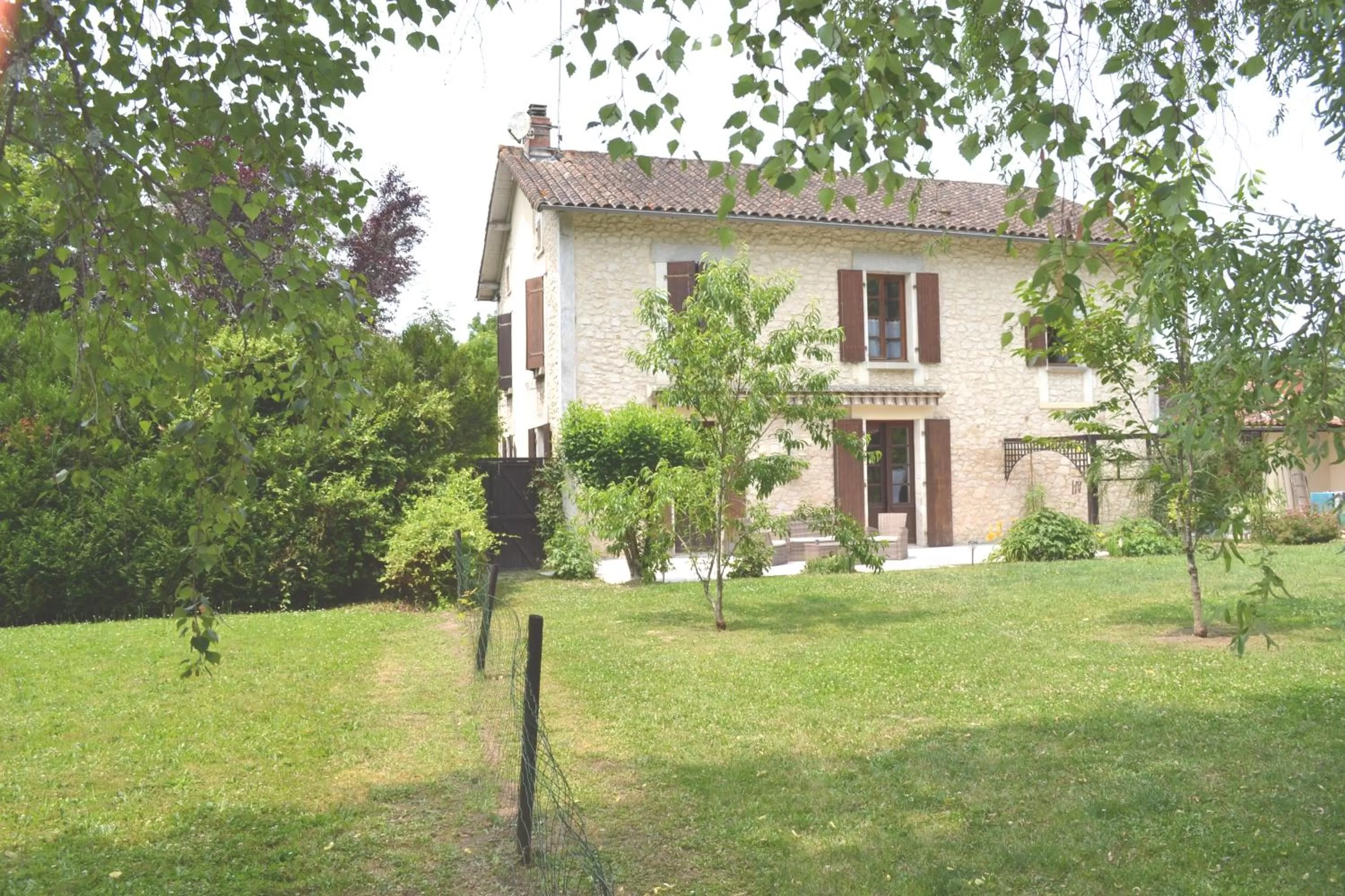 Property Building in Les Bruyeres B&B