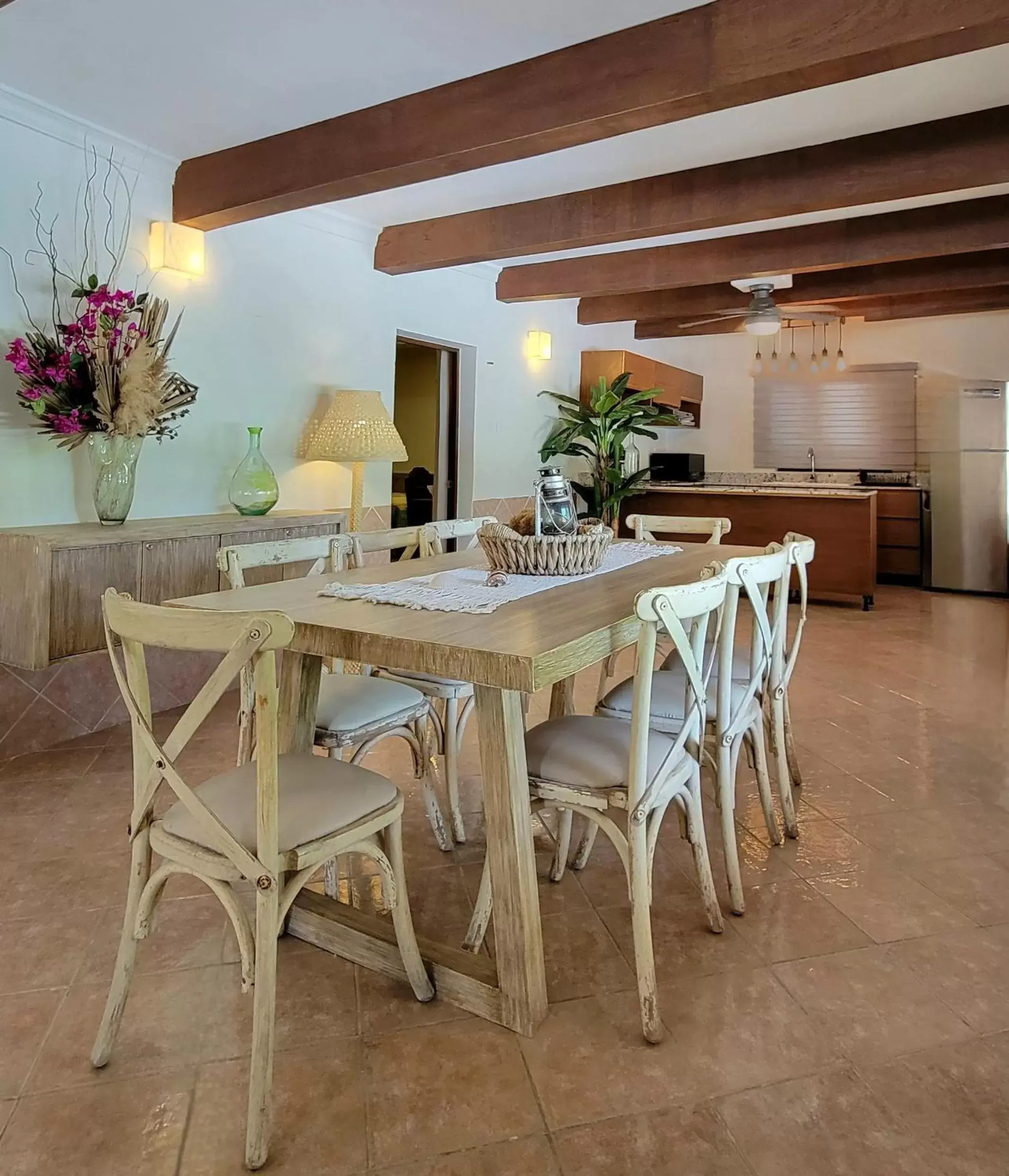 Dining Area in Cabanas Maria Del Mar