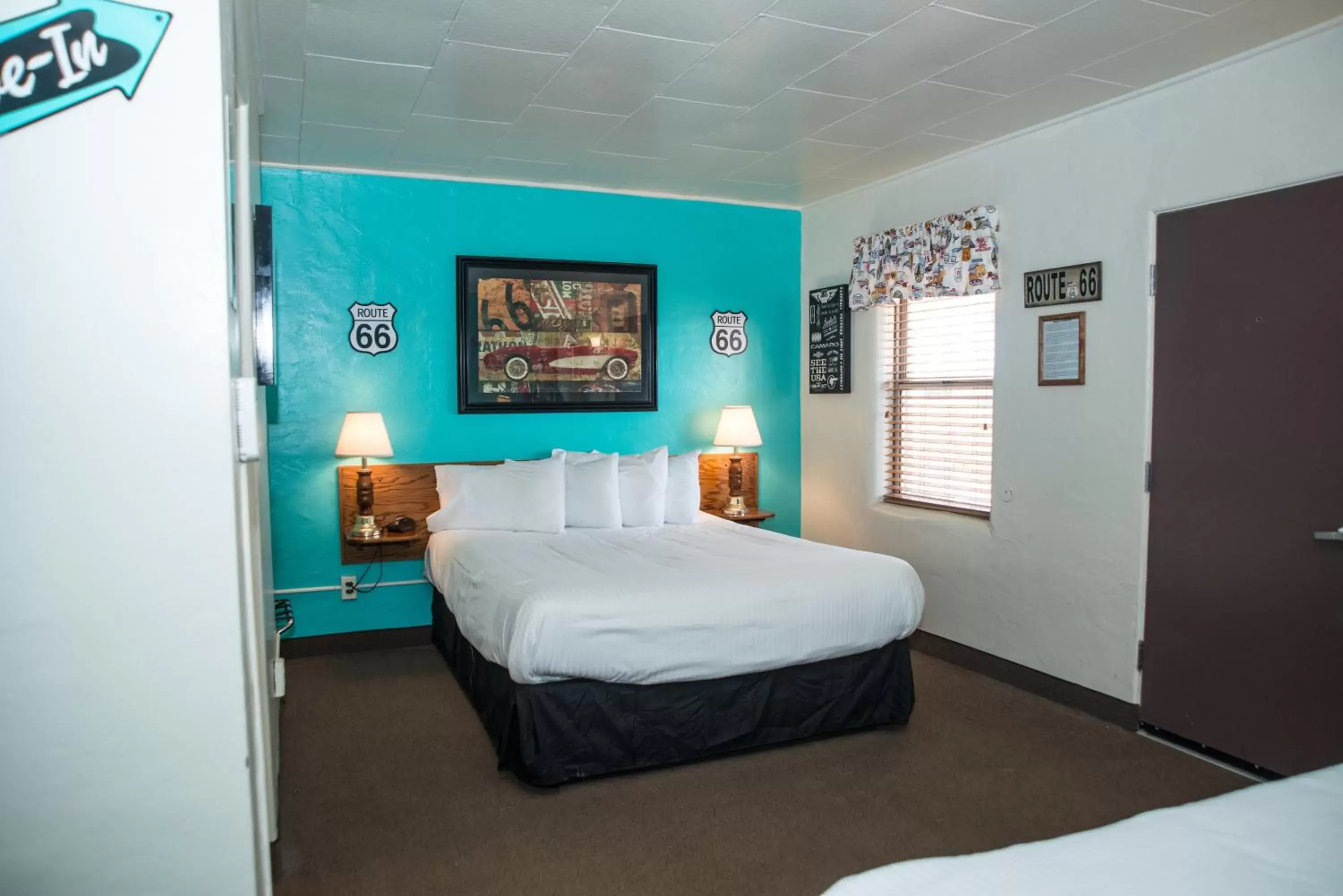 Standard Queen Room with Two Queen Beds in Historic Route 66 Motel Standard Queen Room with Two Queen Beds in Historic Route 66 Motel