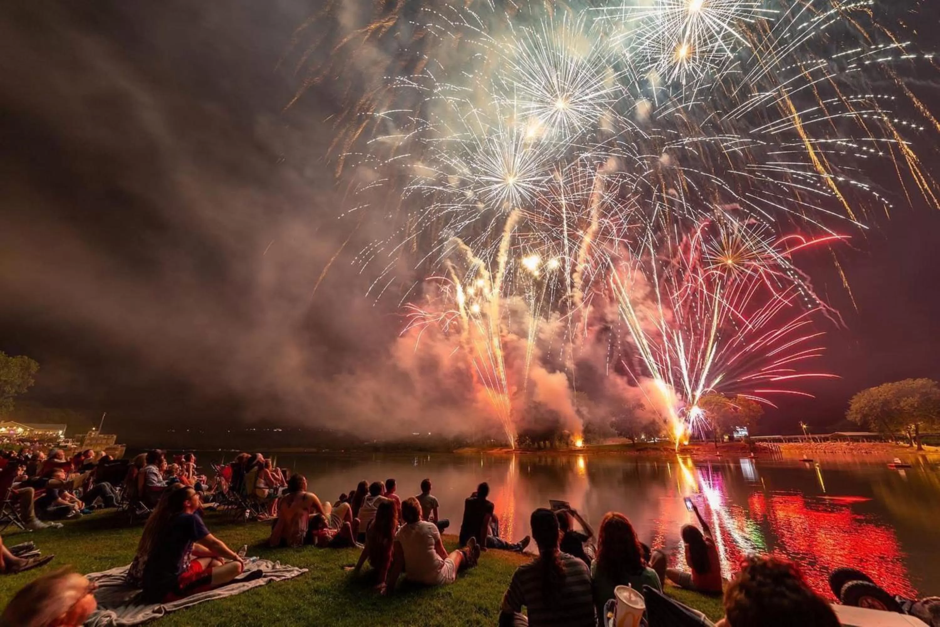 Area and facilities in Holiday Inn Express & Suites Batesville by IHG