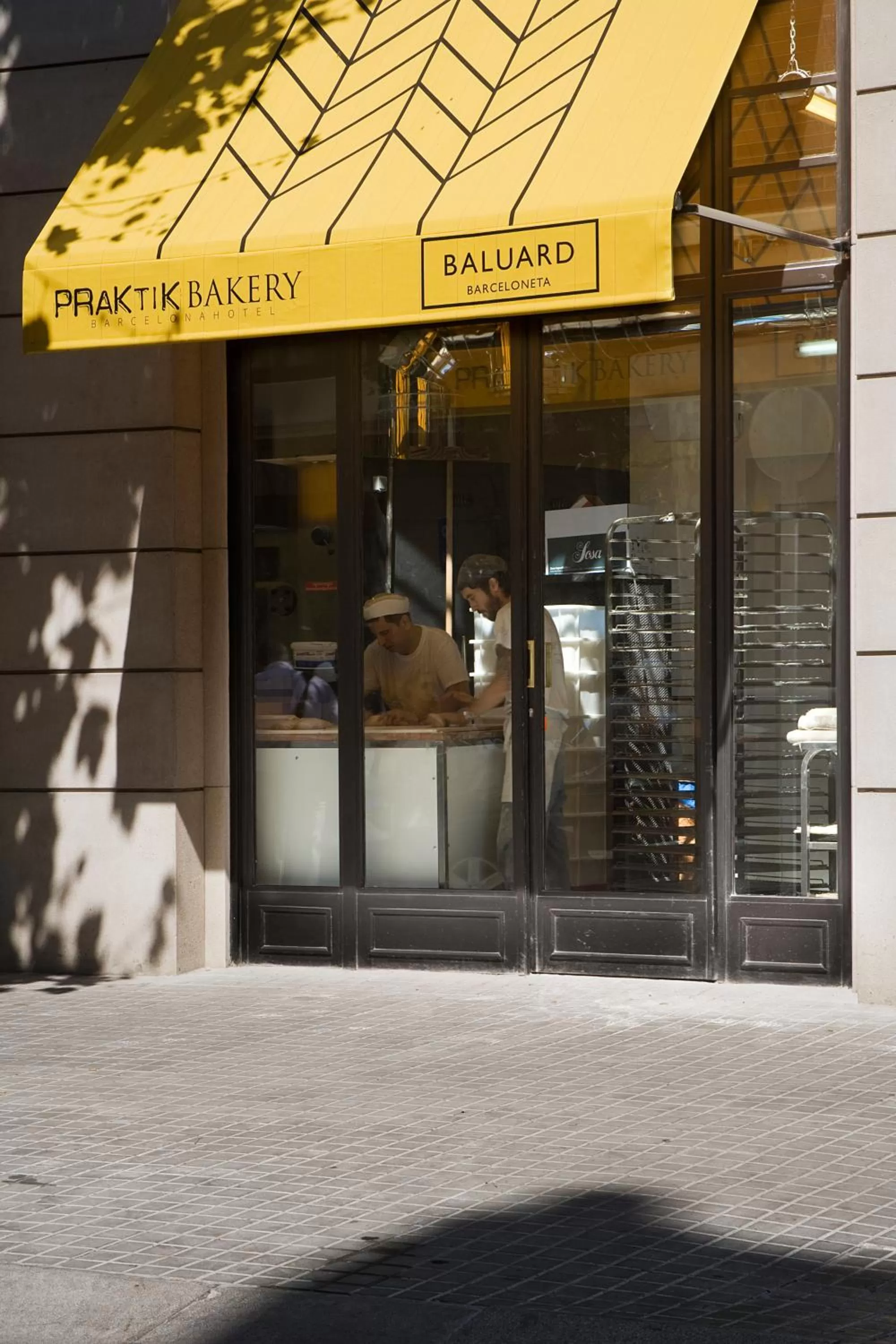 Facade/entrance in Praktik Bakery