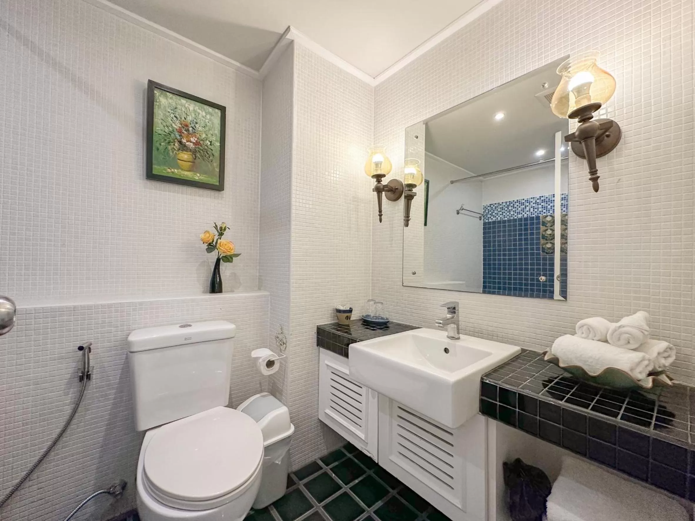 Toilet in At Pingnakorn Nimman Hotel