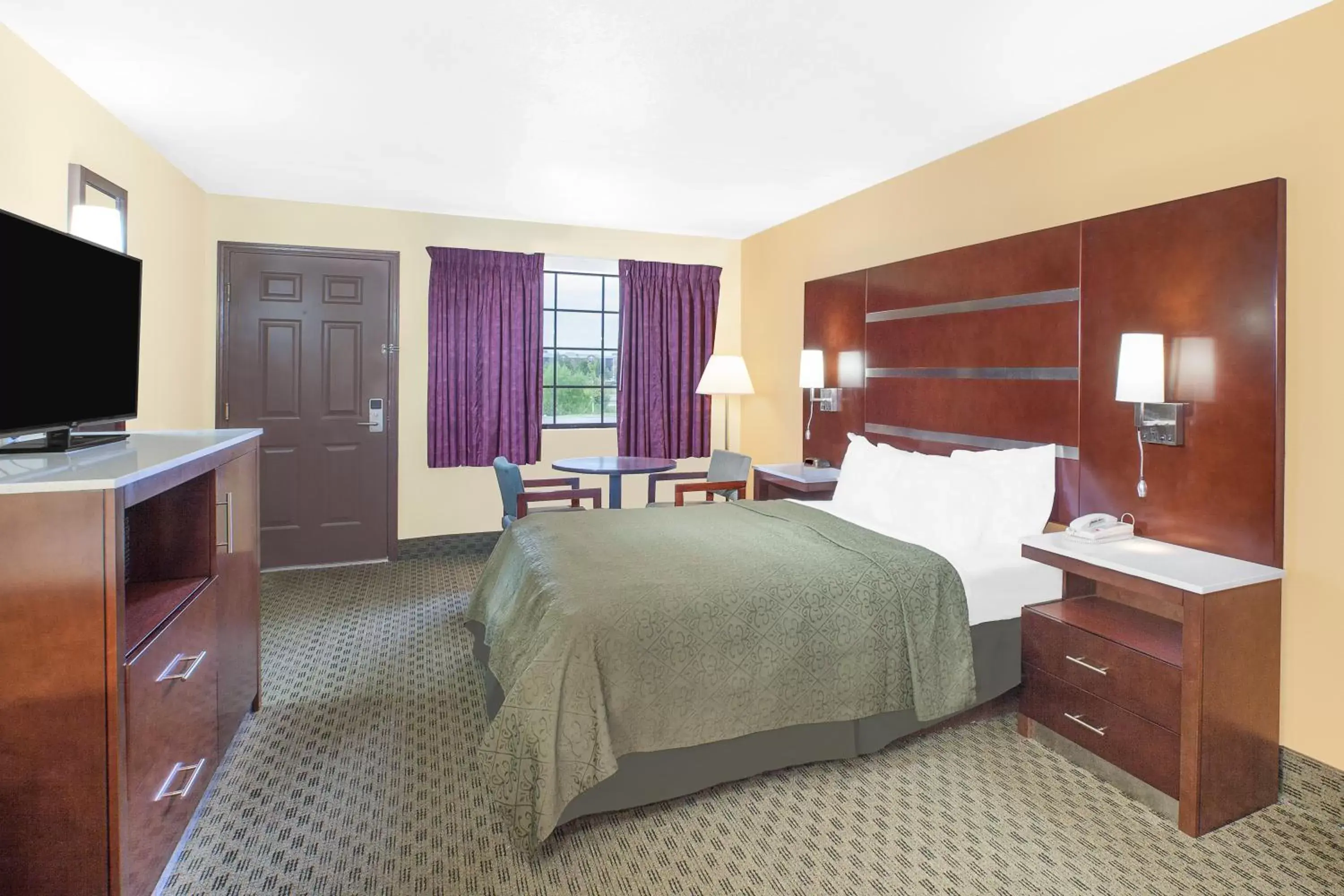 Bedroom, Room Photo in Days Inn by Wyndham Fayetteville