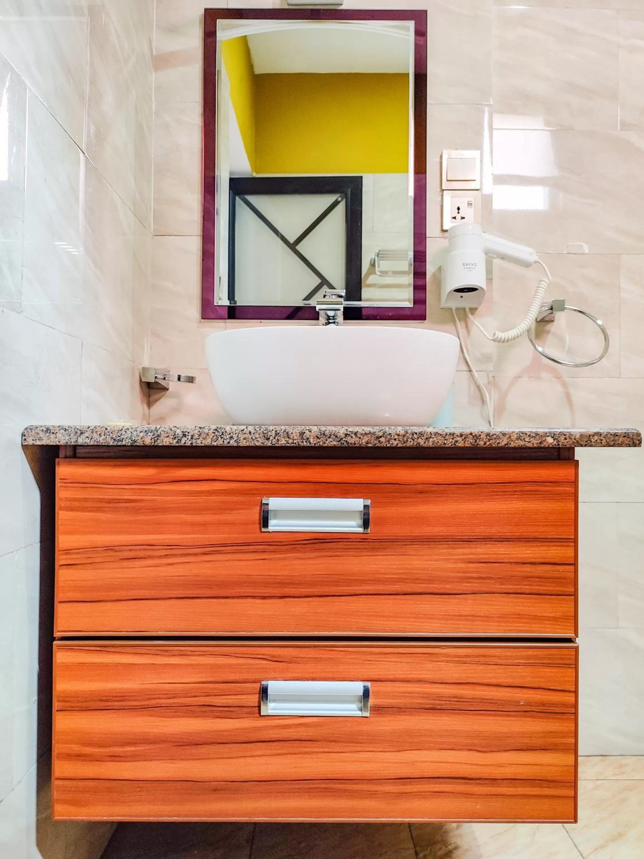 Toilet in Valiha Hotel Antananarivo