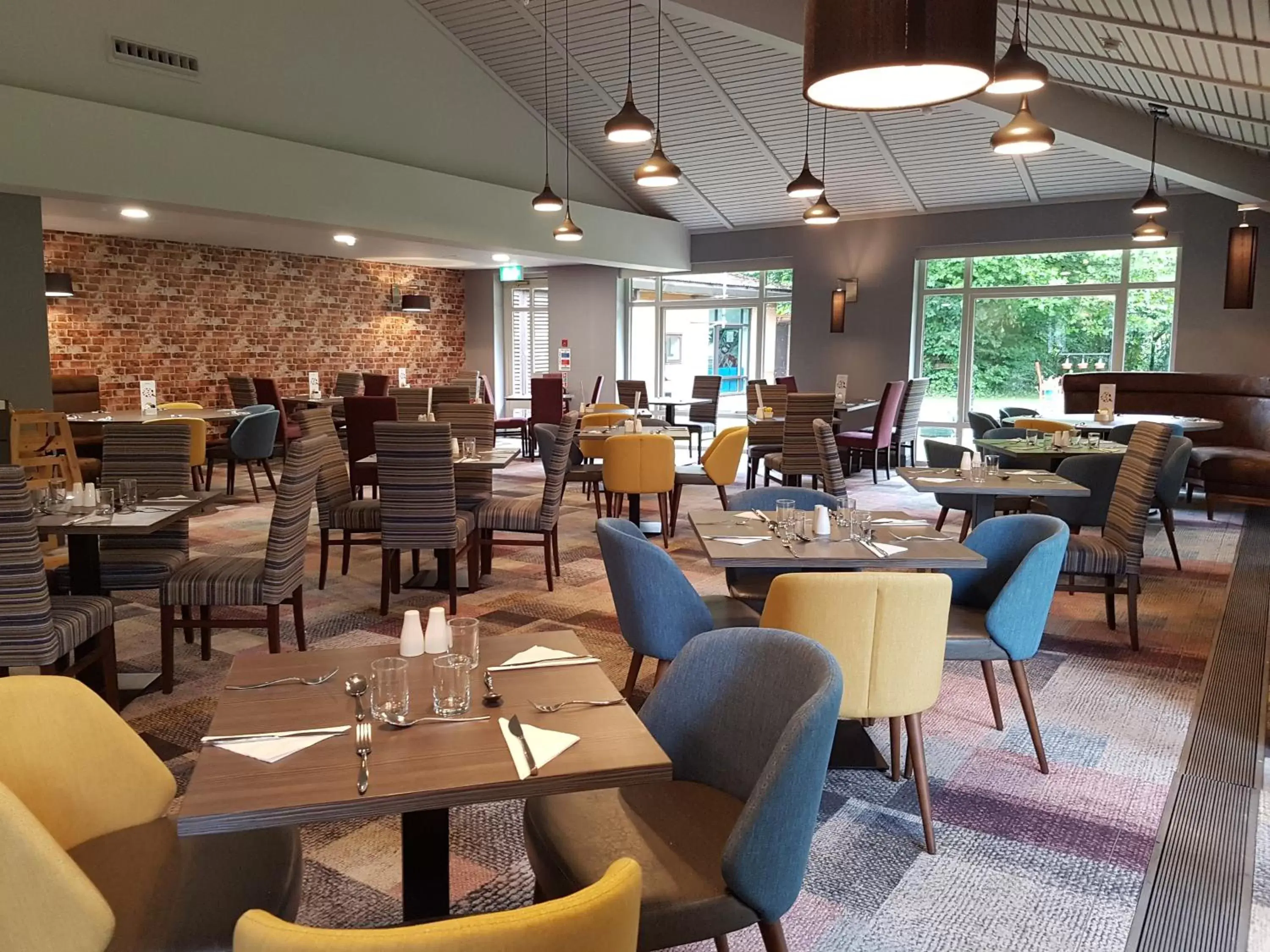 Restaurant/Places to Eat in Novotel Manchester West