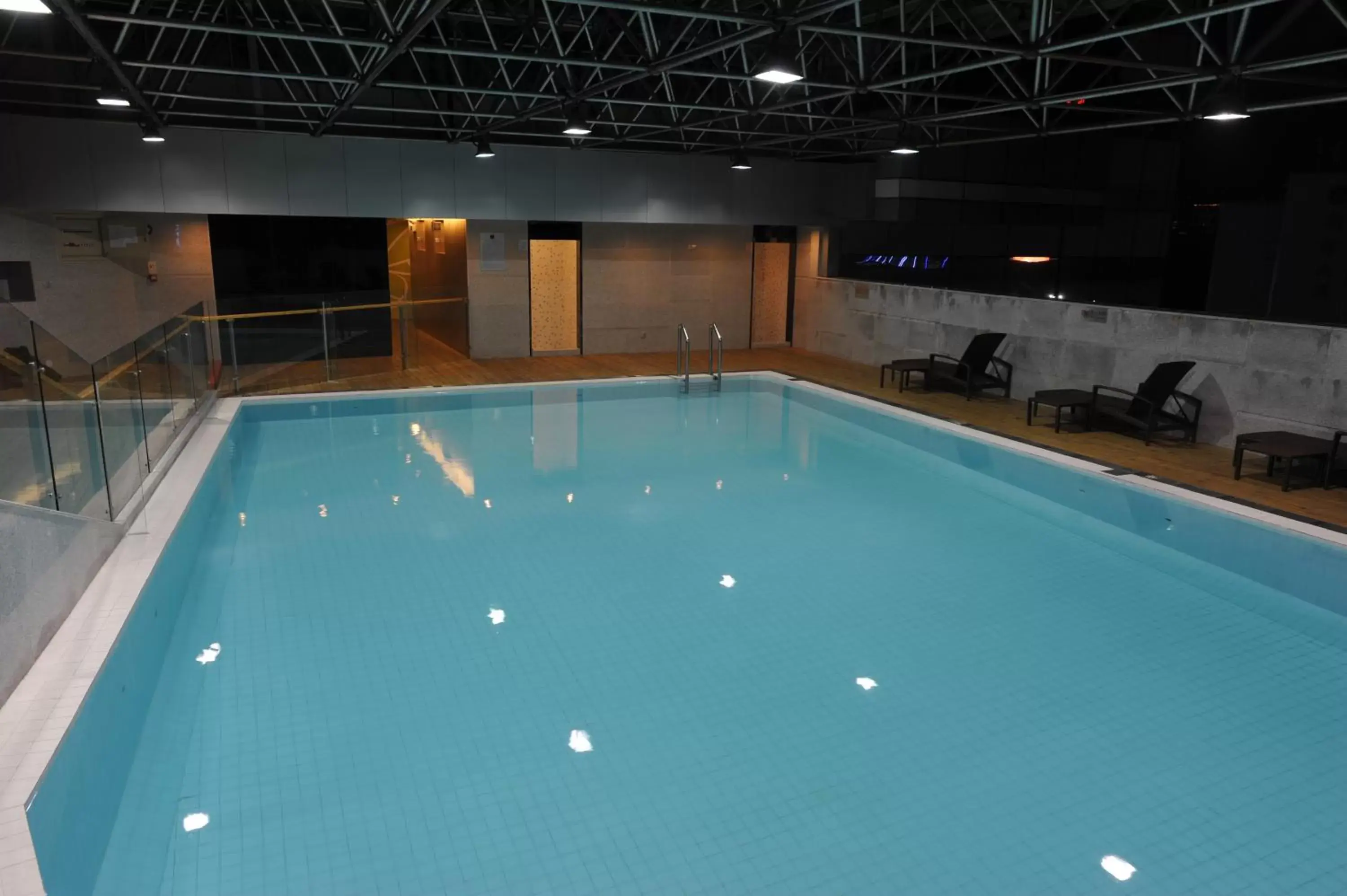 Swimming Pool in Shenzhen Novotel Watergate(Kingkey 100)