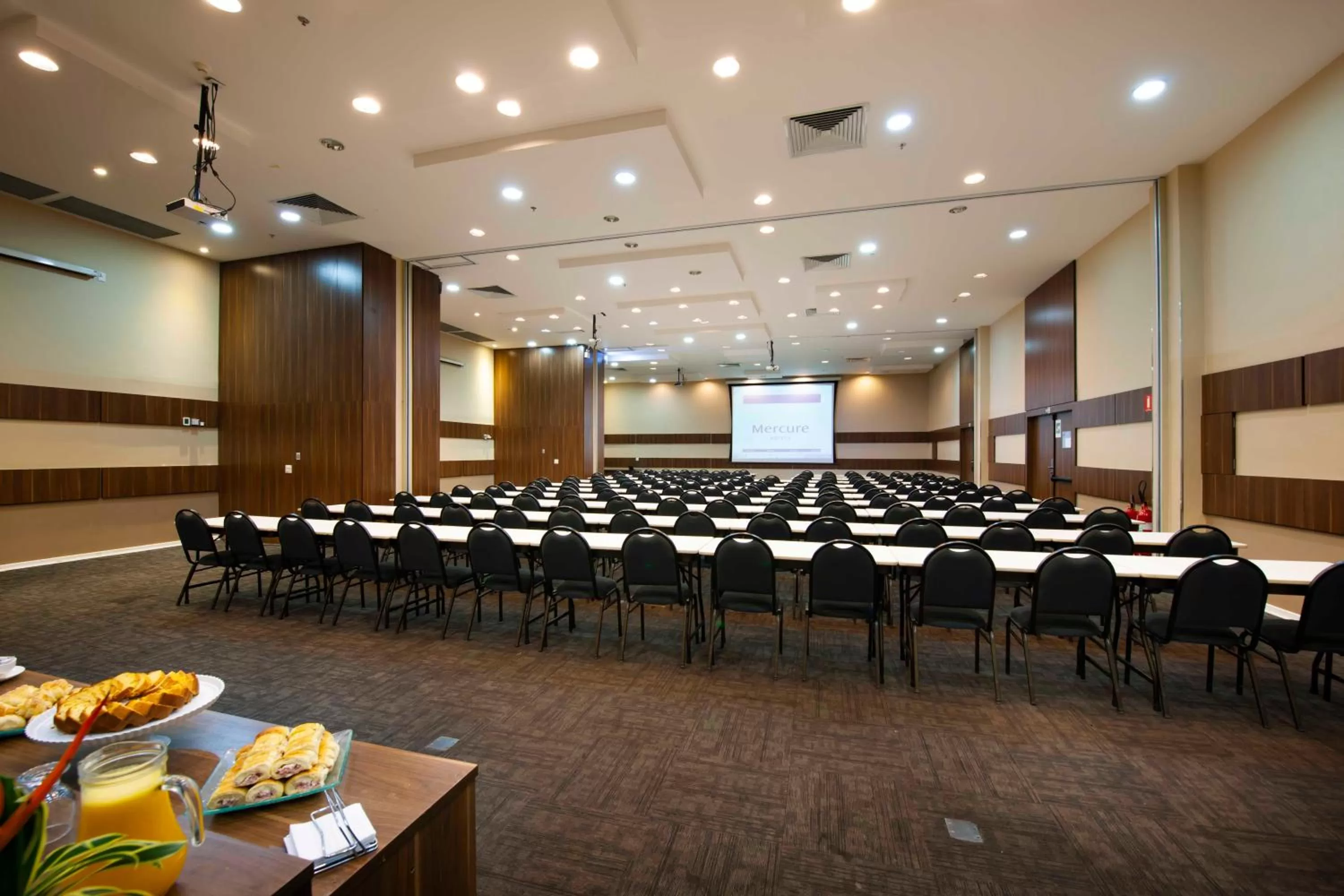 Meeting/conference room in Mercure Rio de Janeiro Nova Iguaçu