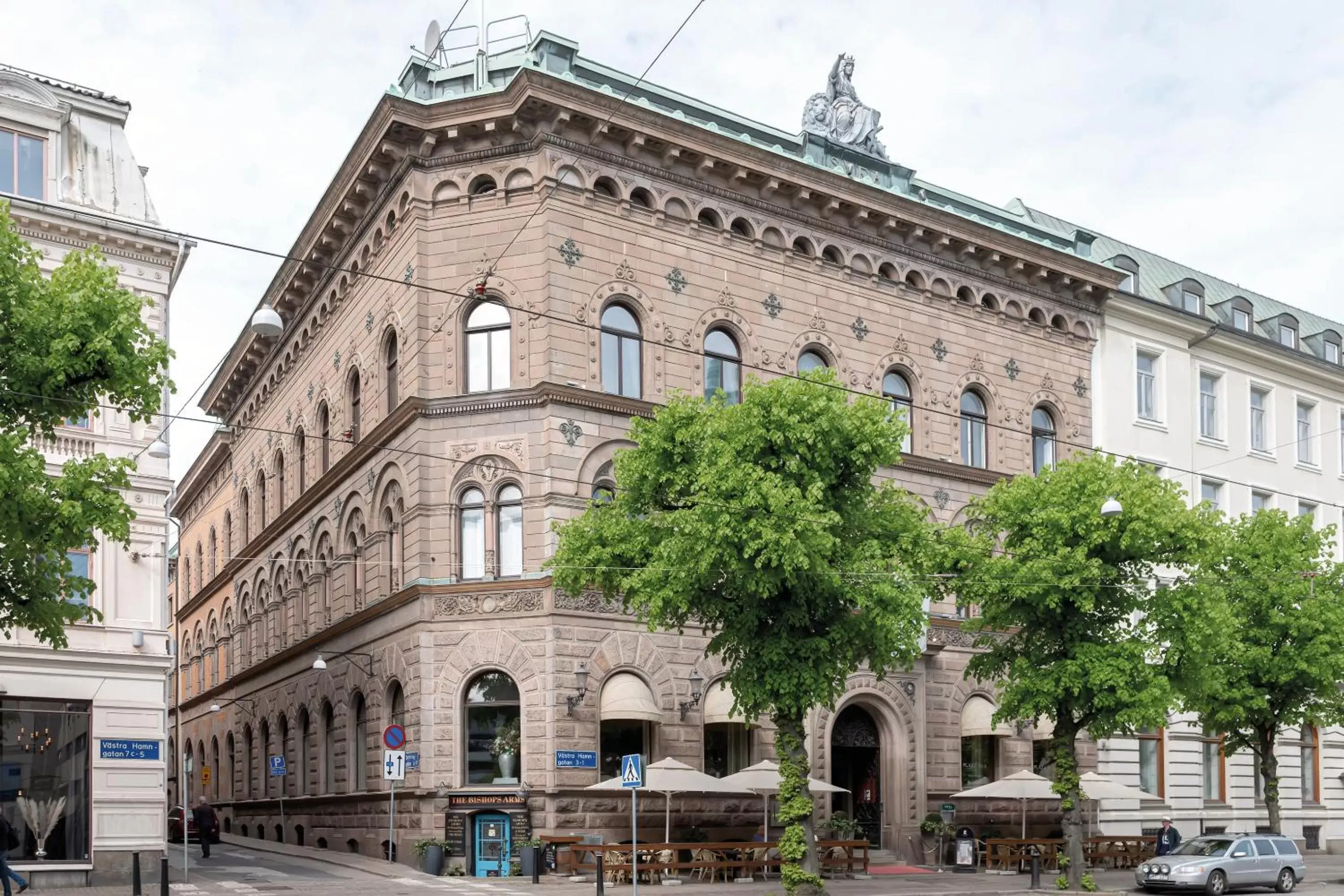 Property Building in Elite Plaza Hotel