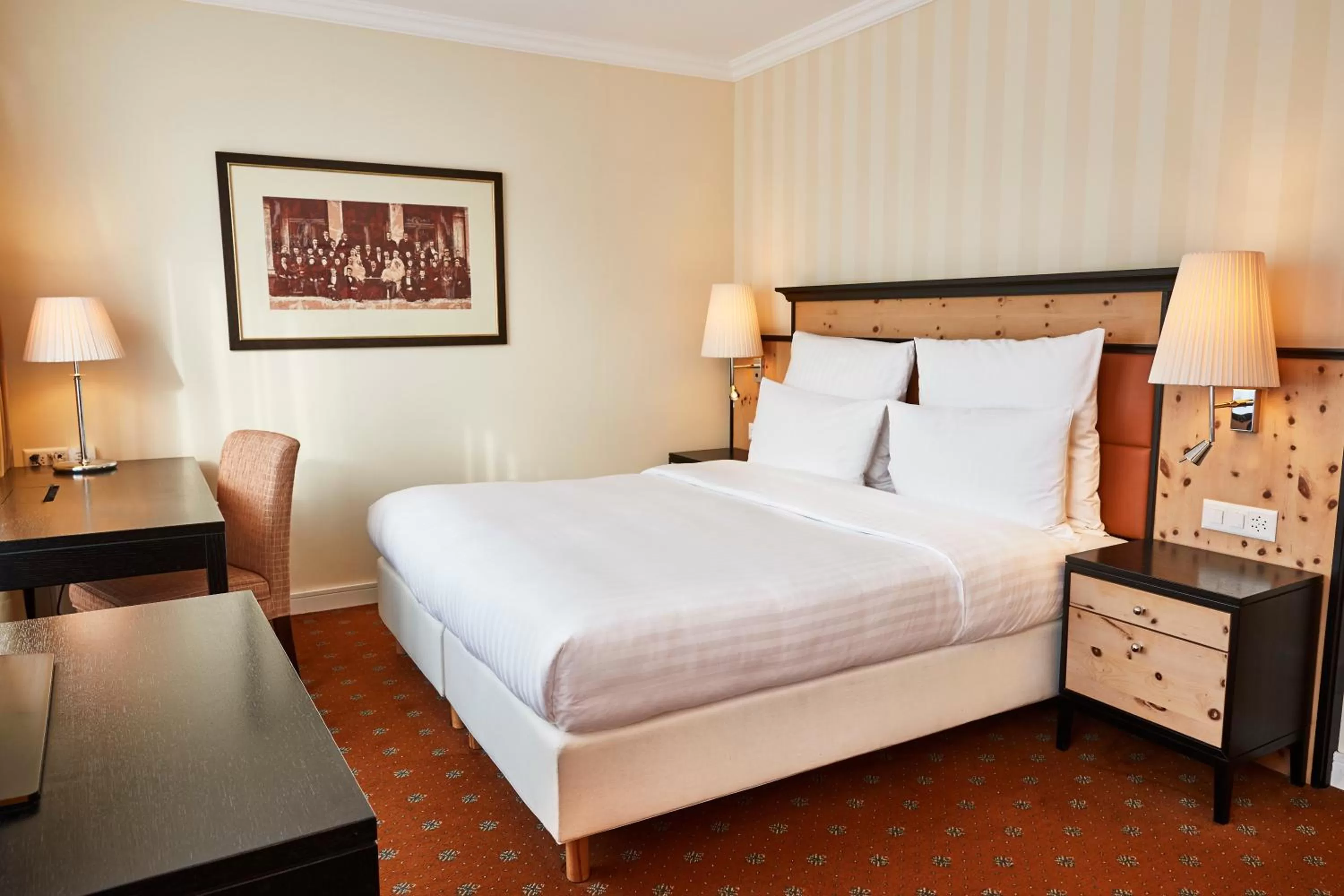 Bed in Steigenberger Icon Grandhotel Belvédère