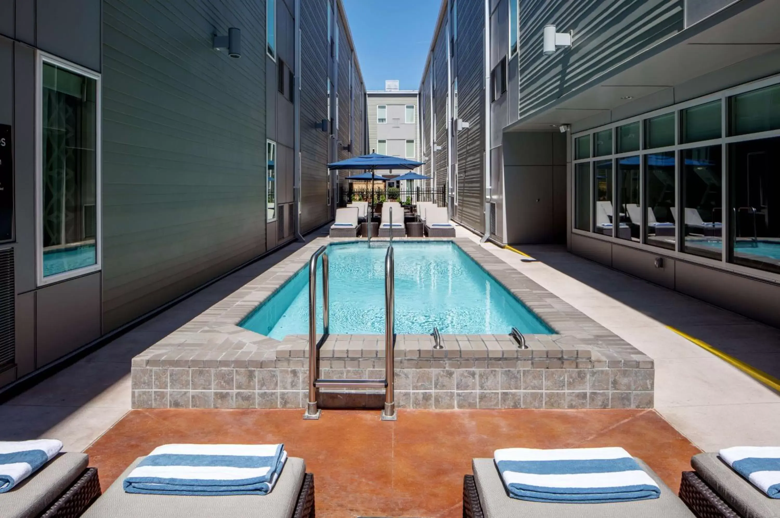Pool view, Swimming Pool in Homewood Suites By Hilton New Orleans French Quarter