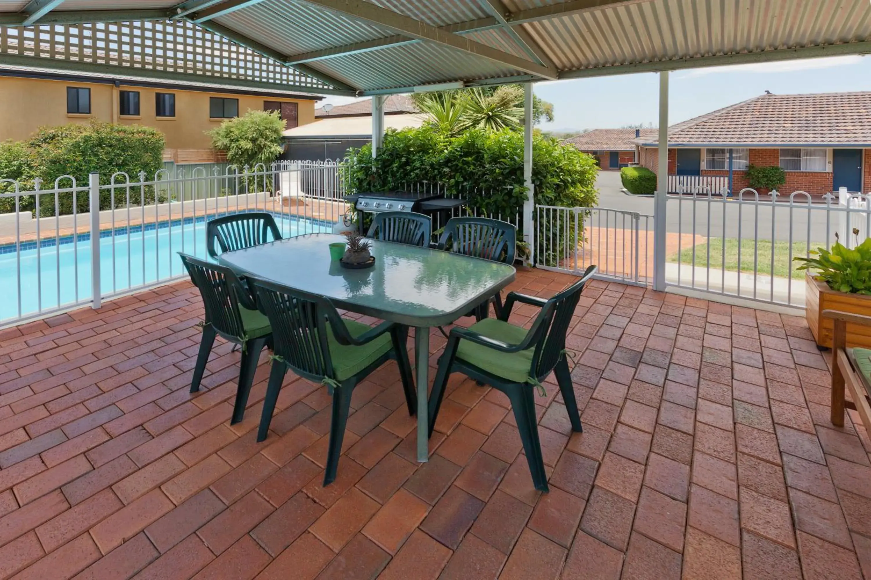 BBQ facilities in Abraham Lincoln Motel