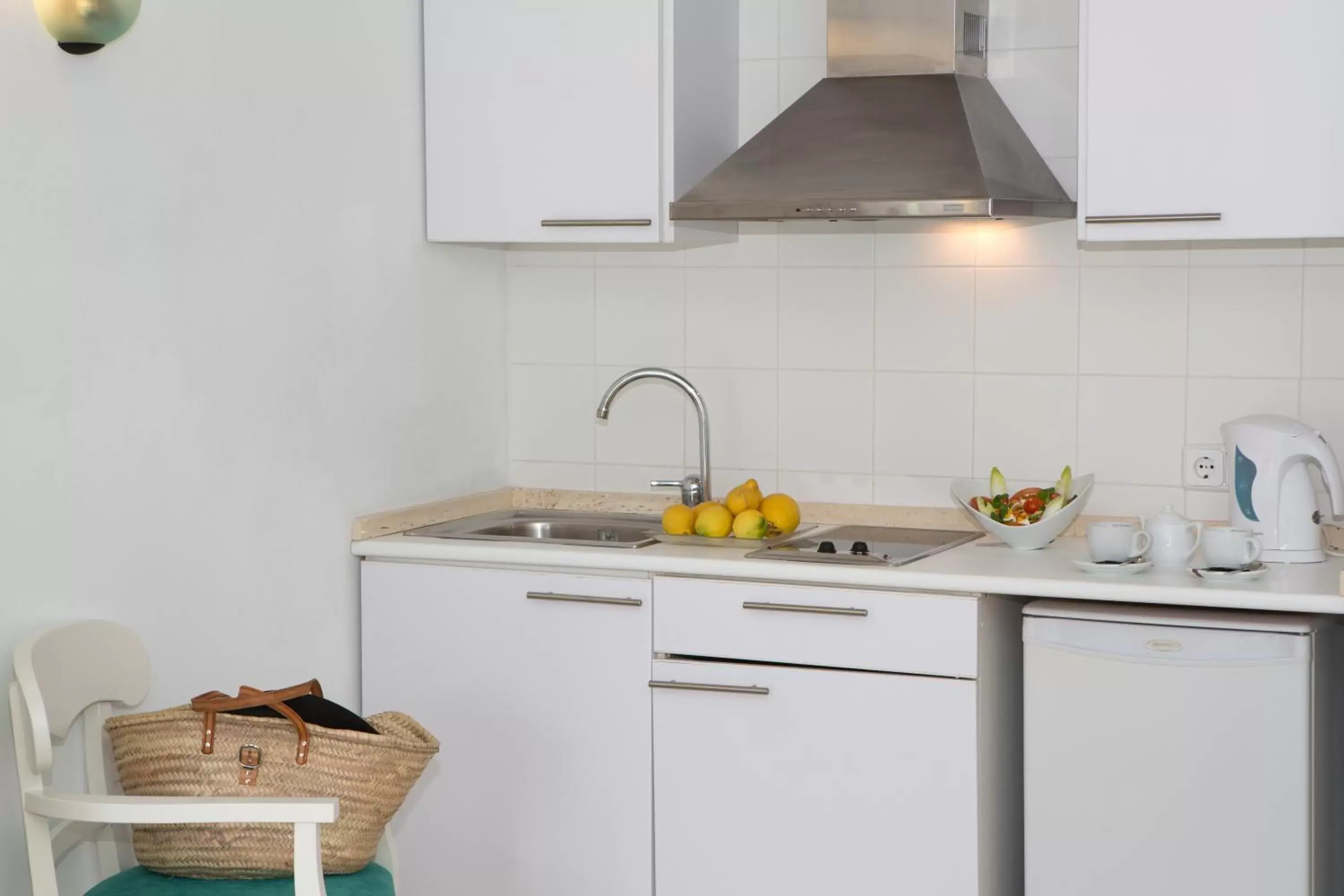 Kitchen or kitchenette, Kitchen/Kitchenette in Hotel Marina