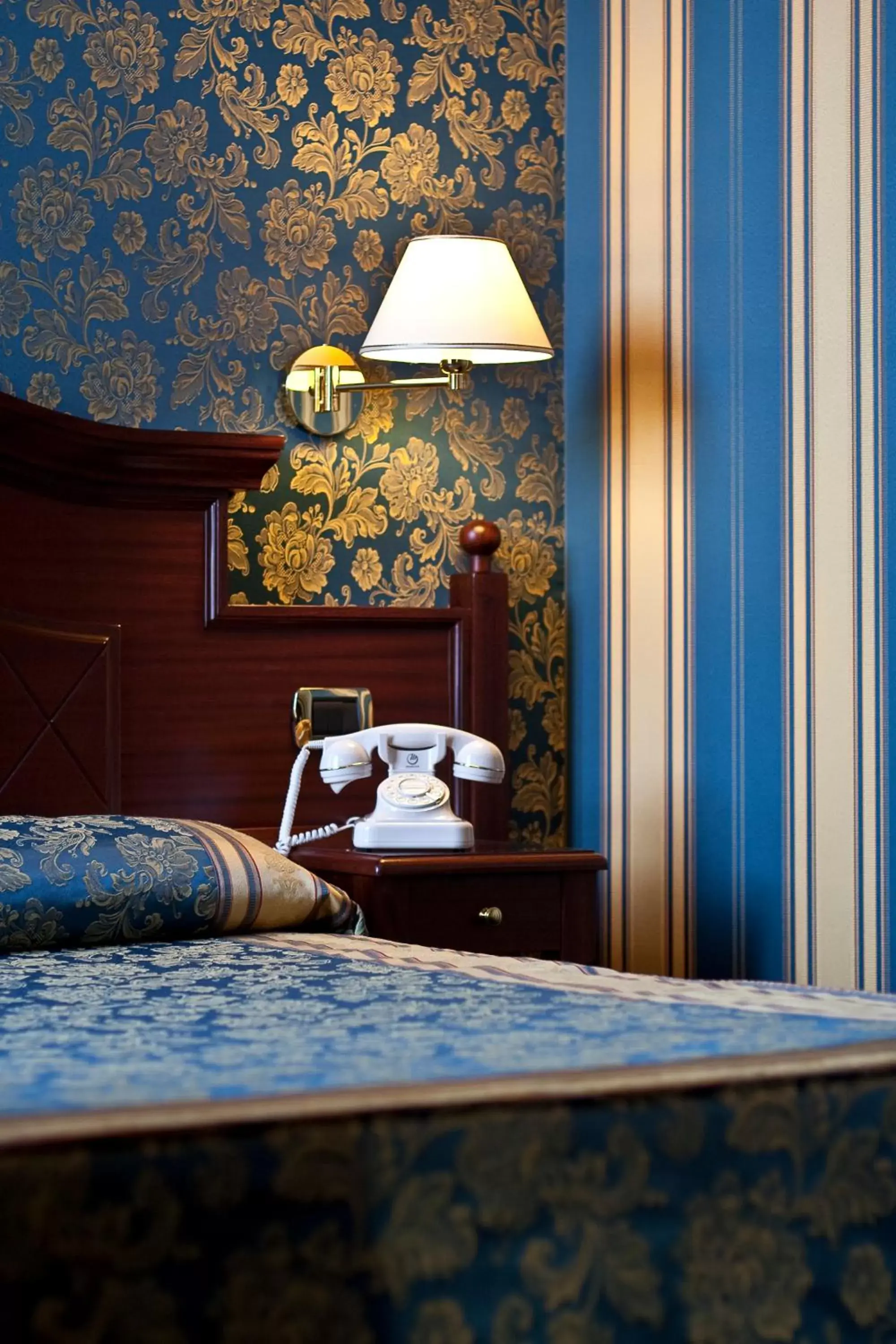 Decorative detail, Bed in Hotel Best Roma