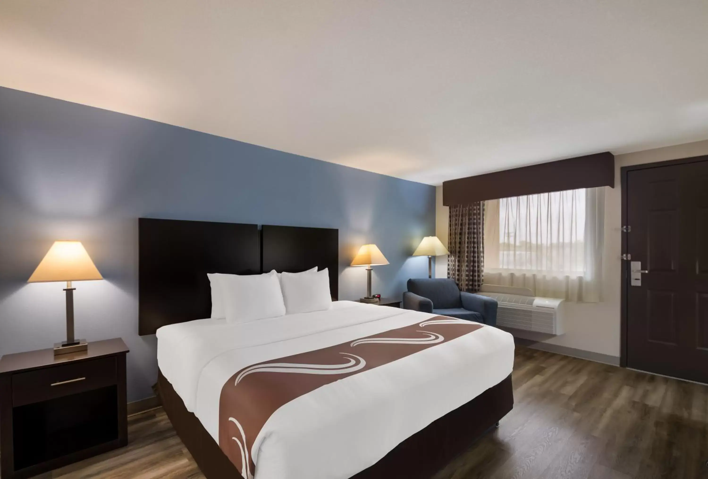Bedroom, Bed in Quality Inn & Suites Round Rock