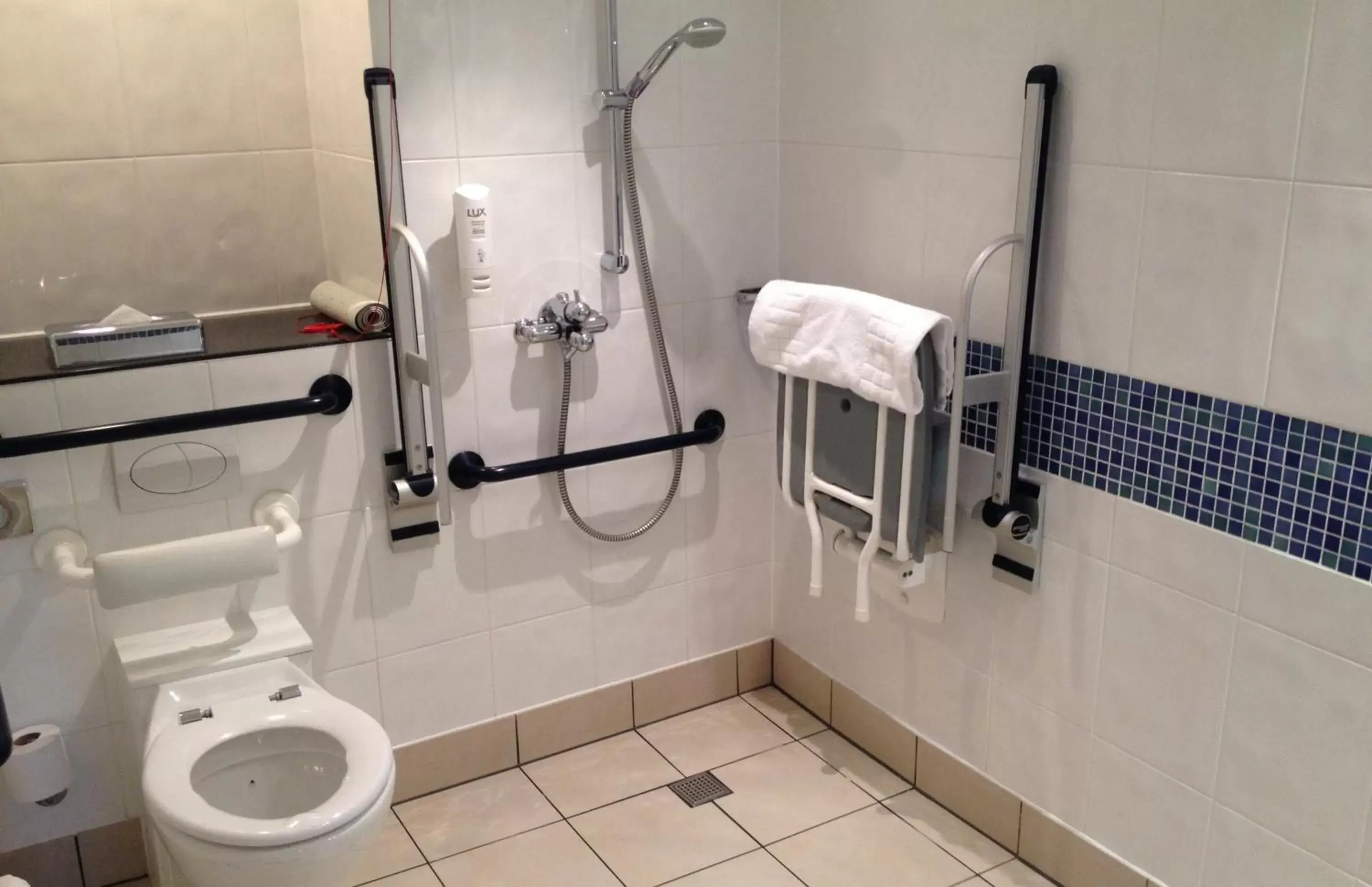 Photo of the whole room, Bathroom in Holiday Inn Express London - Epsom Downs, an IHG Hotel