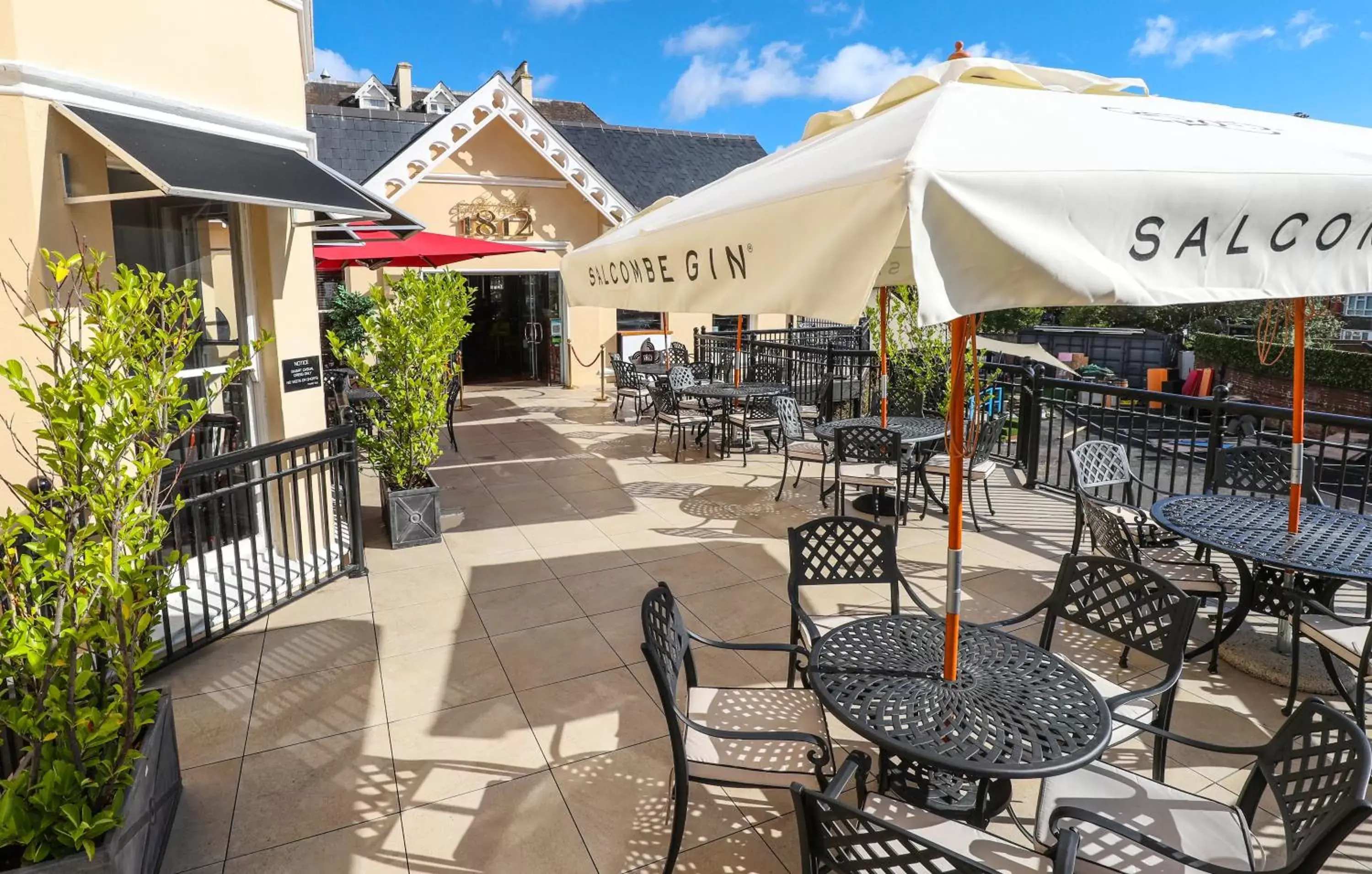 Balcony/Terrace, Restaurant/Places to Eat in Royal Exeter Hotel