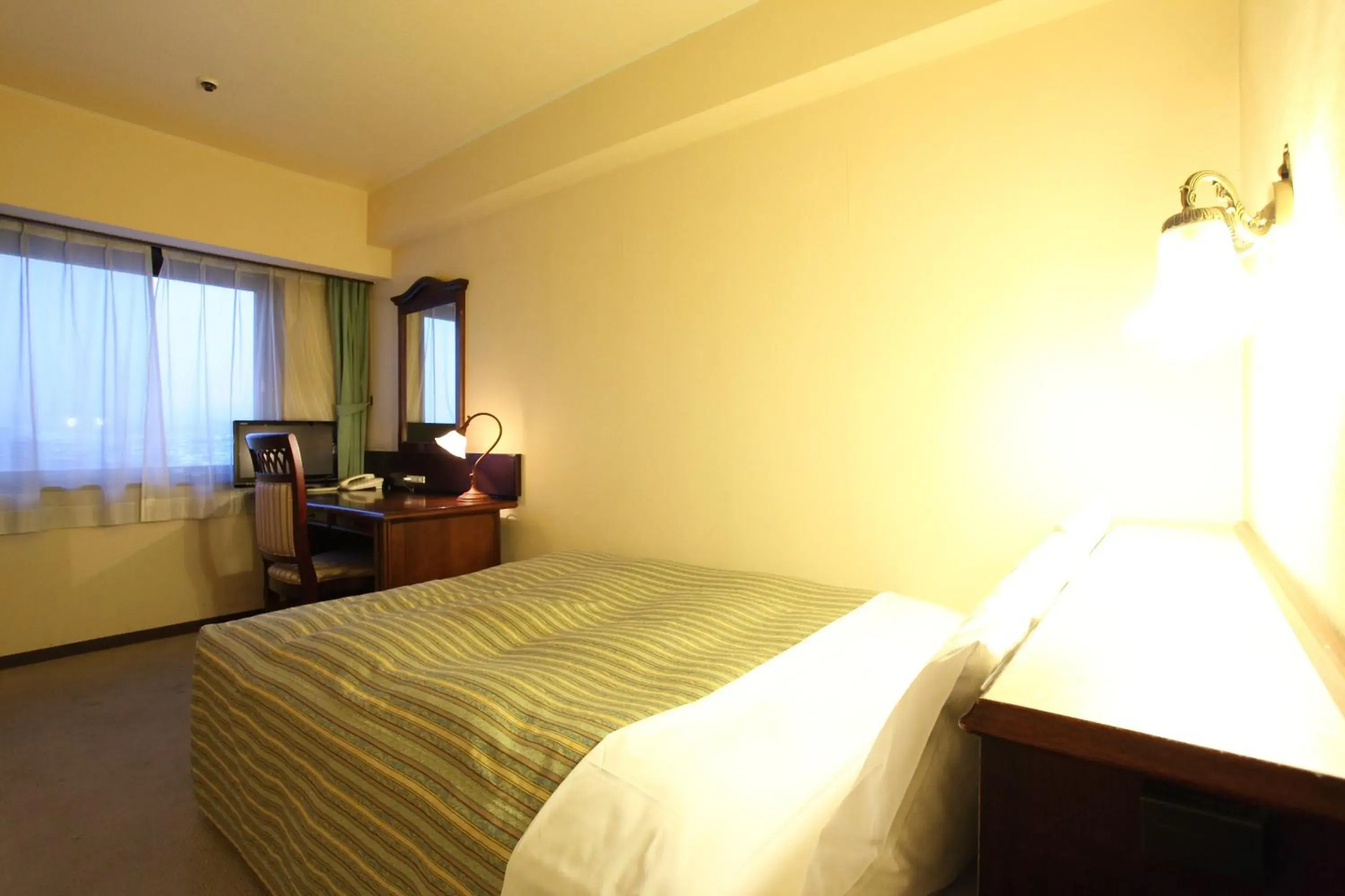 Photo of the whole room, Bed in Hirosaki Park Hotel