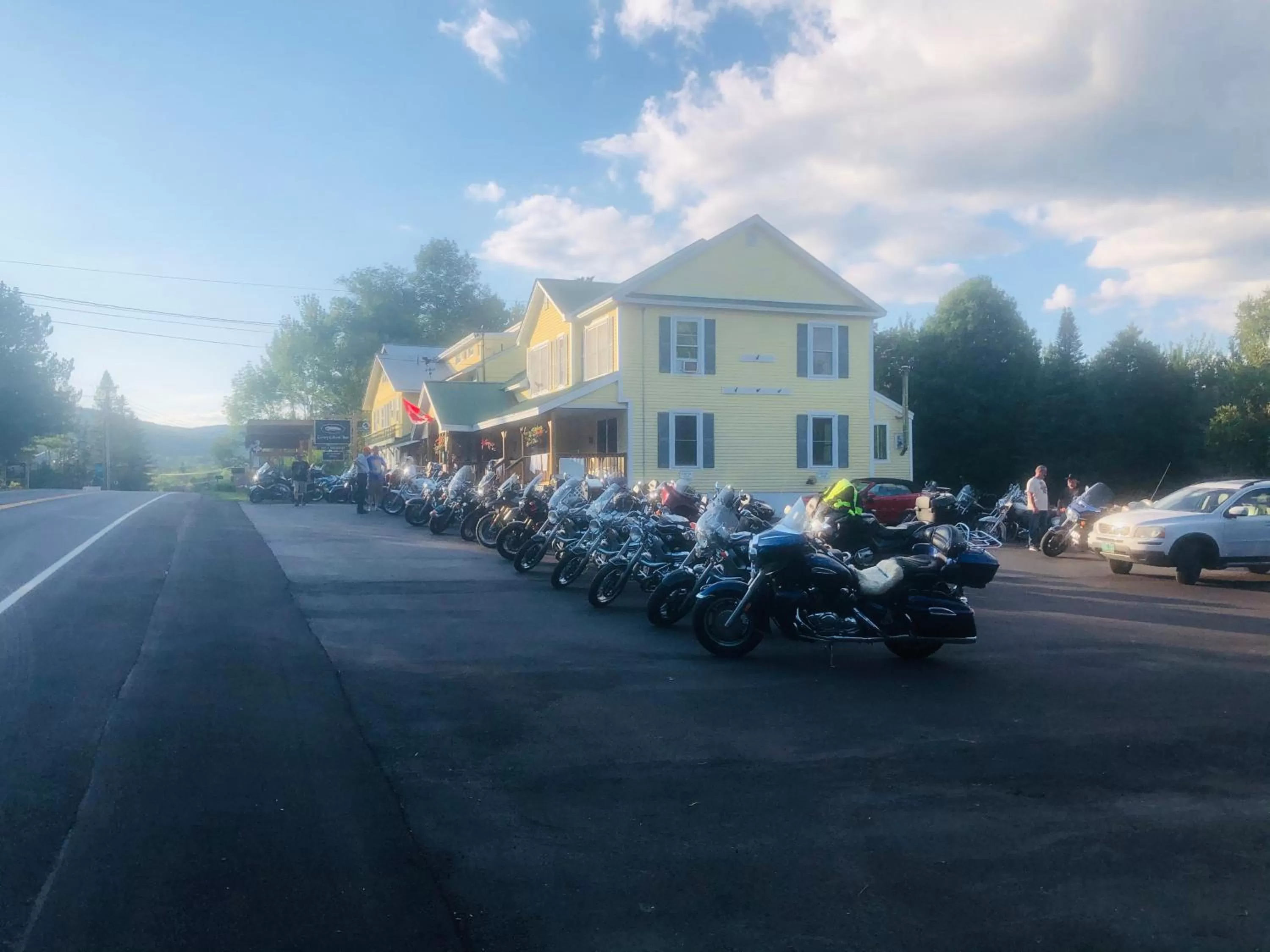 Facade/entrance, Property Building in Gray Ghost Inn