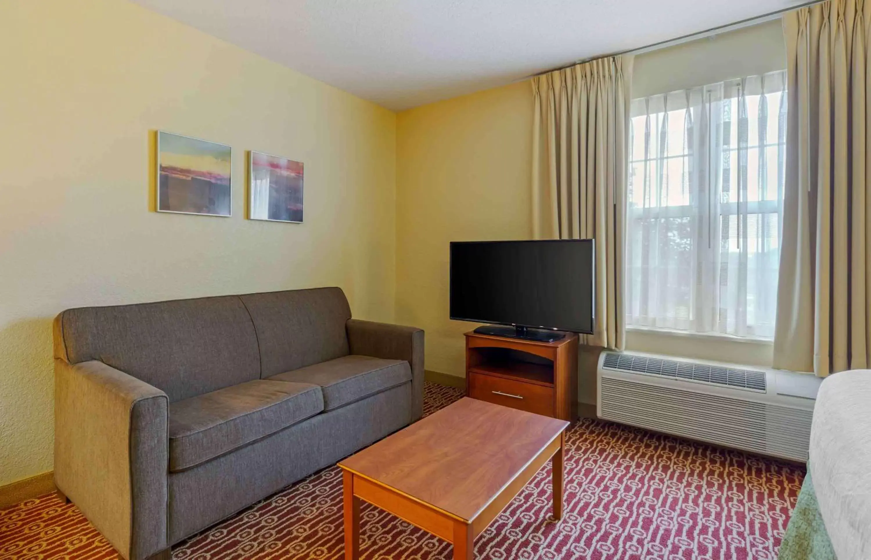 Bedroom, Seating Area in Extended Stay America Suites - Chantilly - Dulles