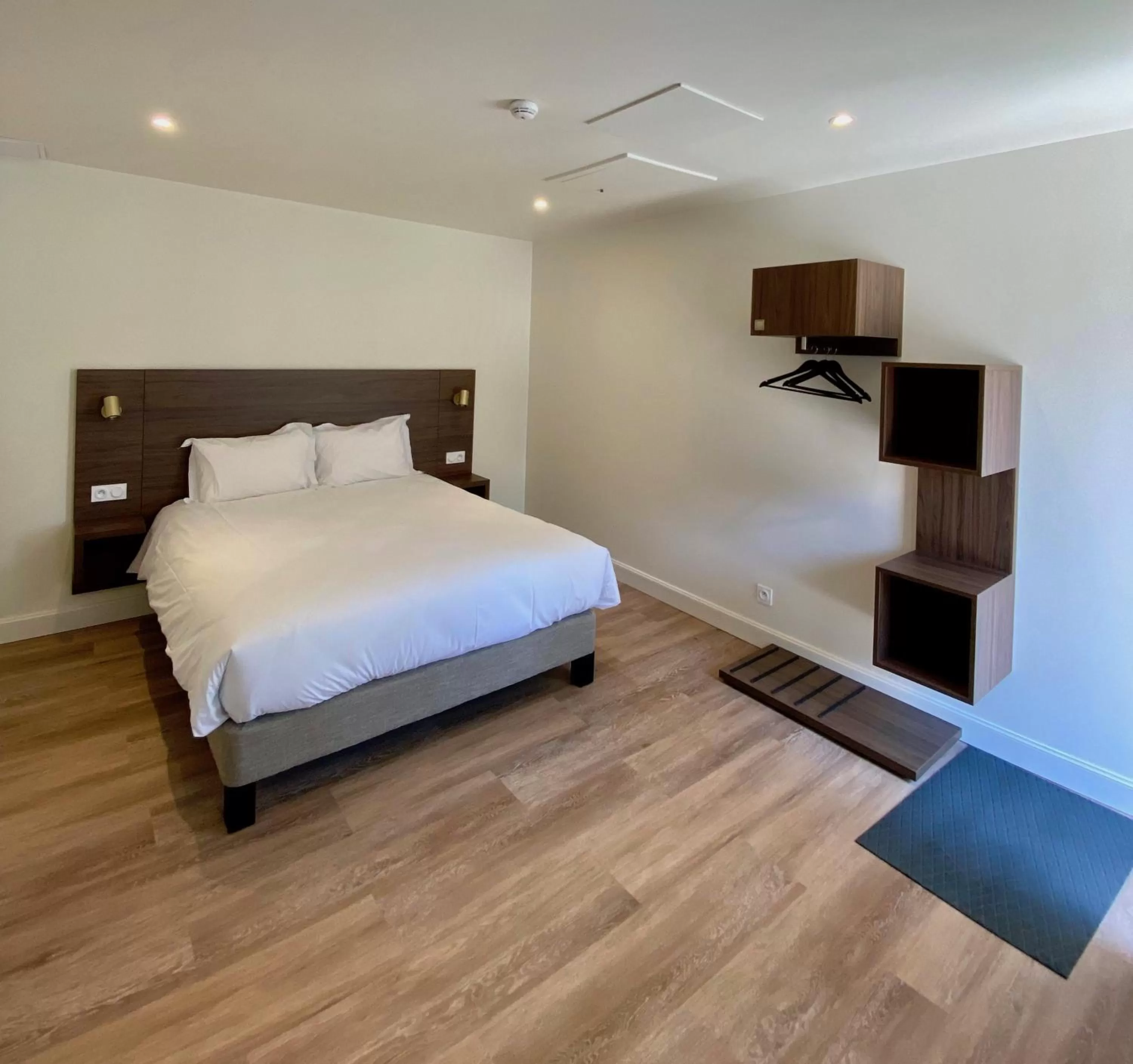 Bed in Mayrena Hotel Restaurant