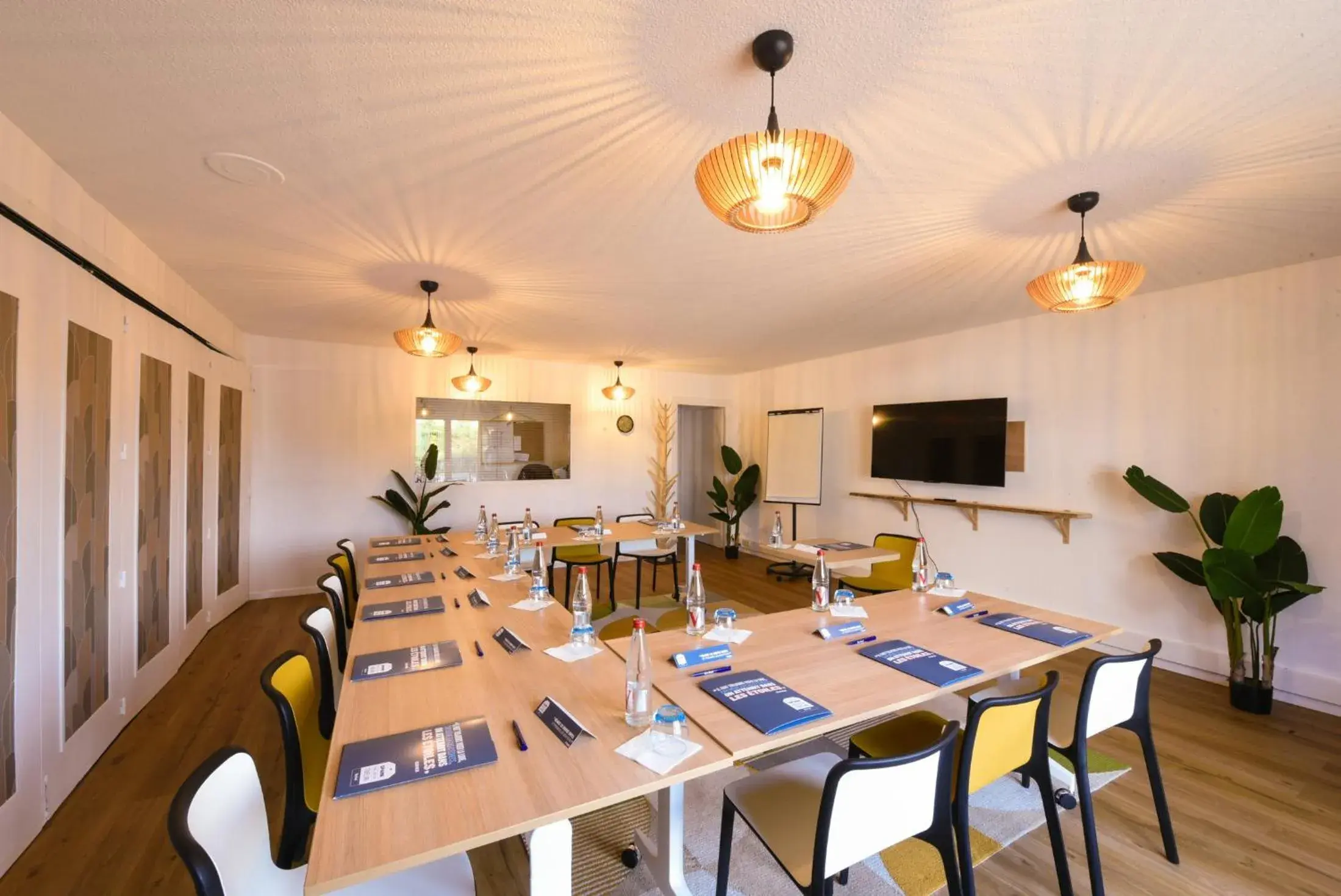 Meeting/conference room, Restaurant/Places to Eat in KYRIAD Villeneuve Saint Georges