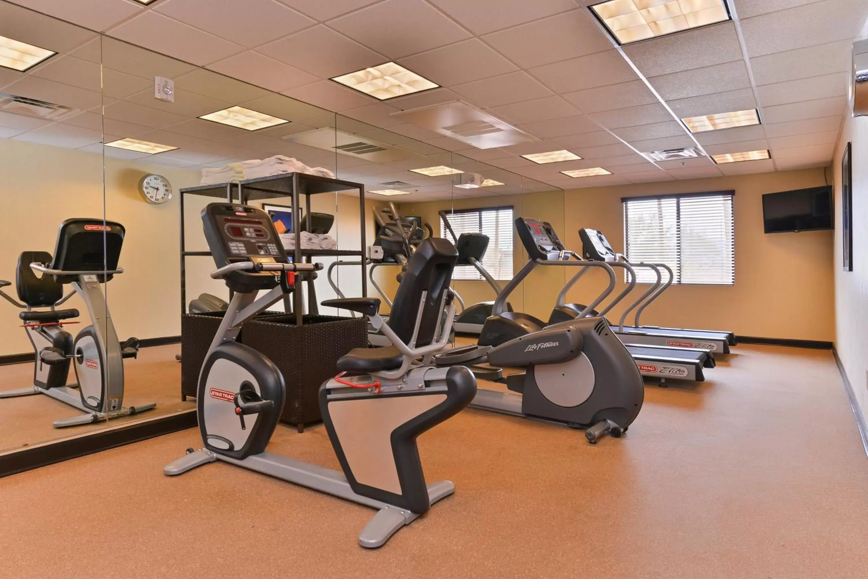 Fitness centre/facilities, Fitness Center/Facilities in Holiday Inn Express Indio, an IHG Hotel