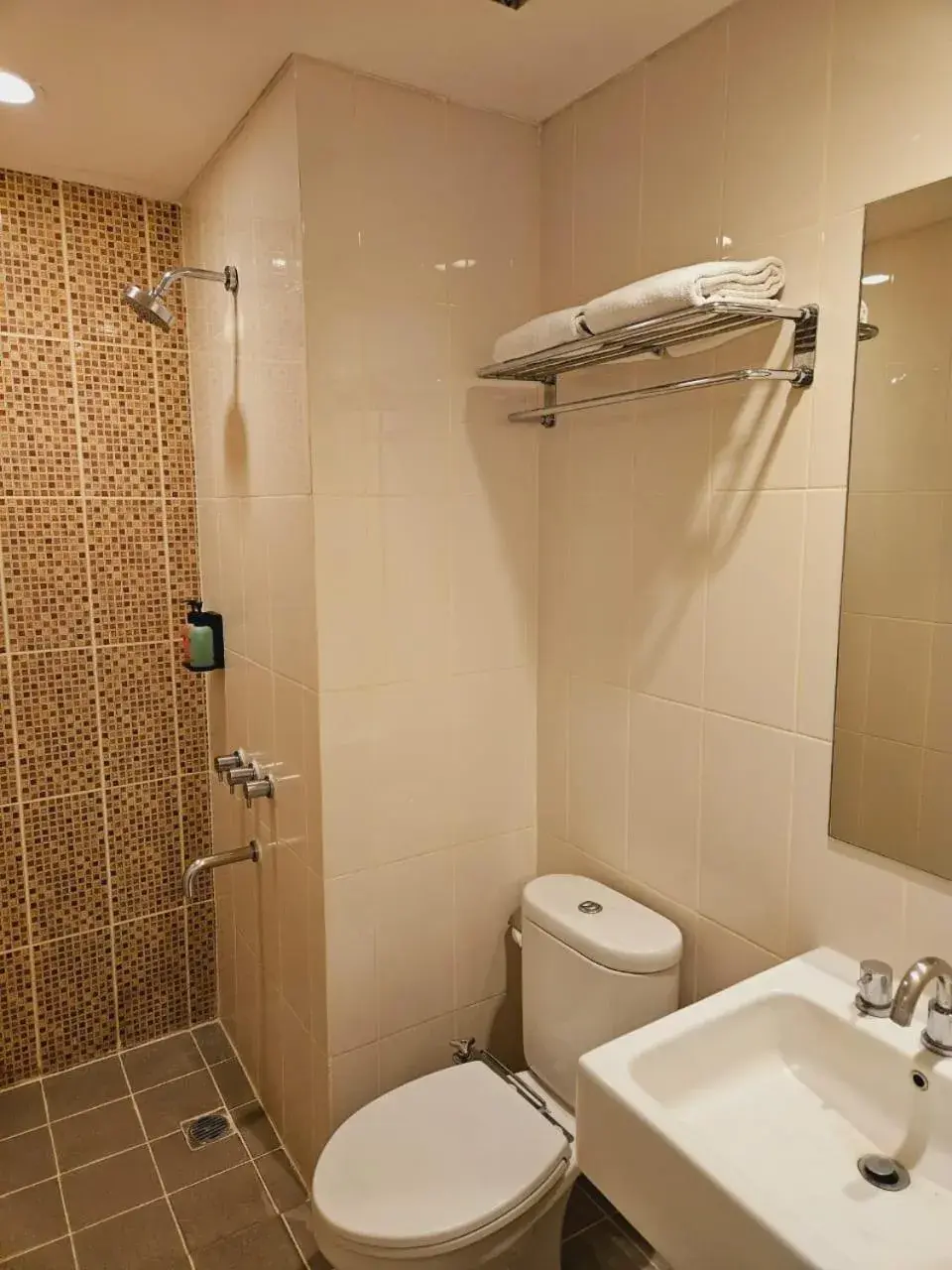 Property building, Bathroom in Amaris Hotel Cihampelas