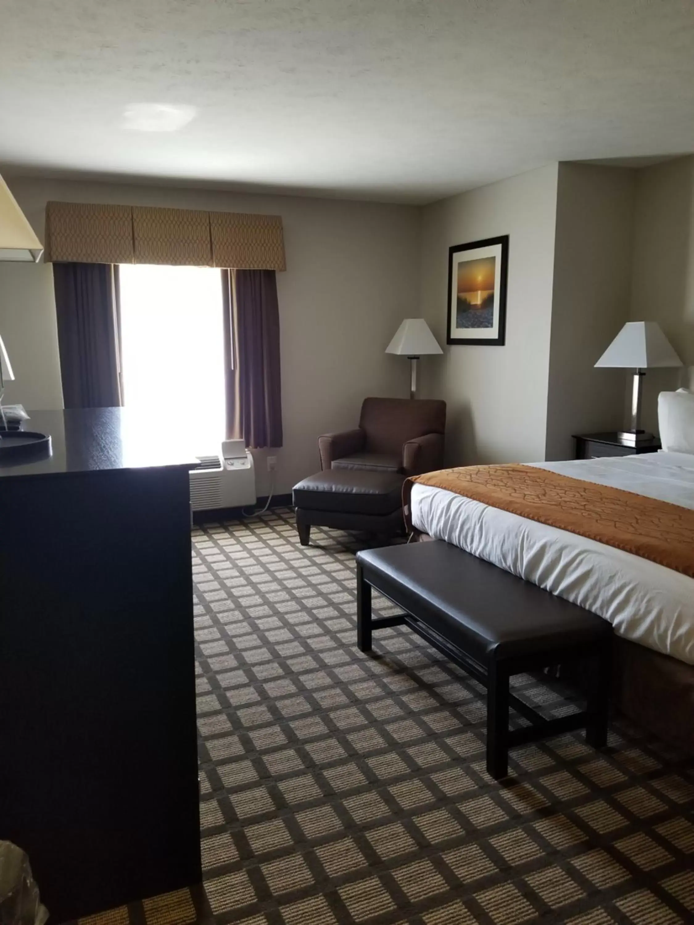 Photo of the whole room in Best Western Beacon Inn