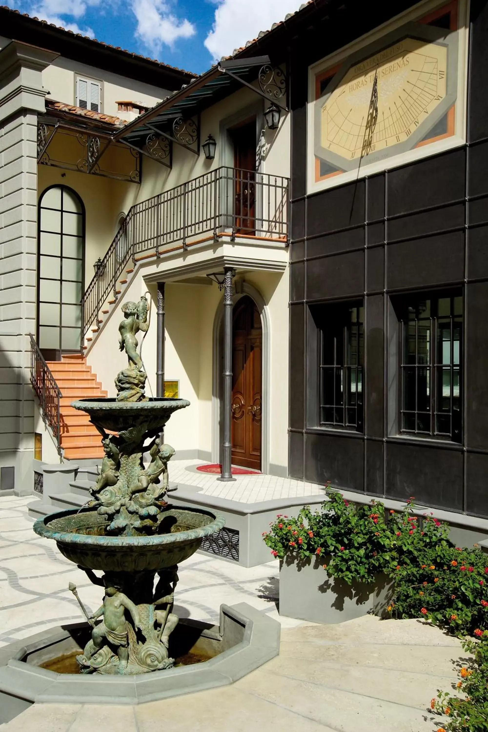 Facade/entrance, Property Building in Hotel Montebello Splendid