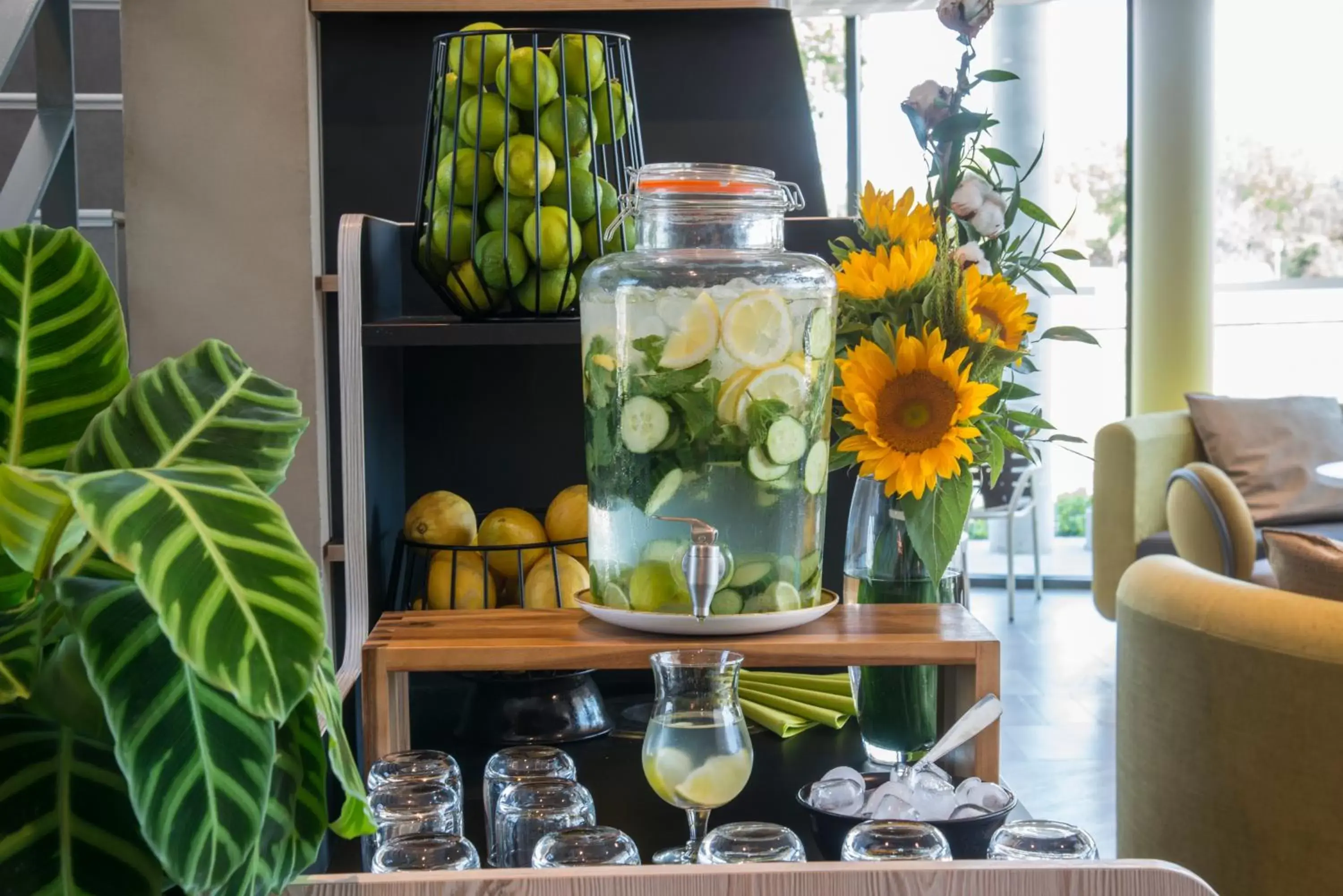 Non alcoholic drinks, Food in ibis Styles Pertuis Portes du Luberon