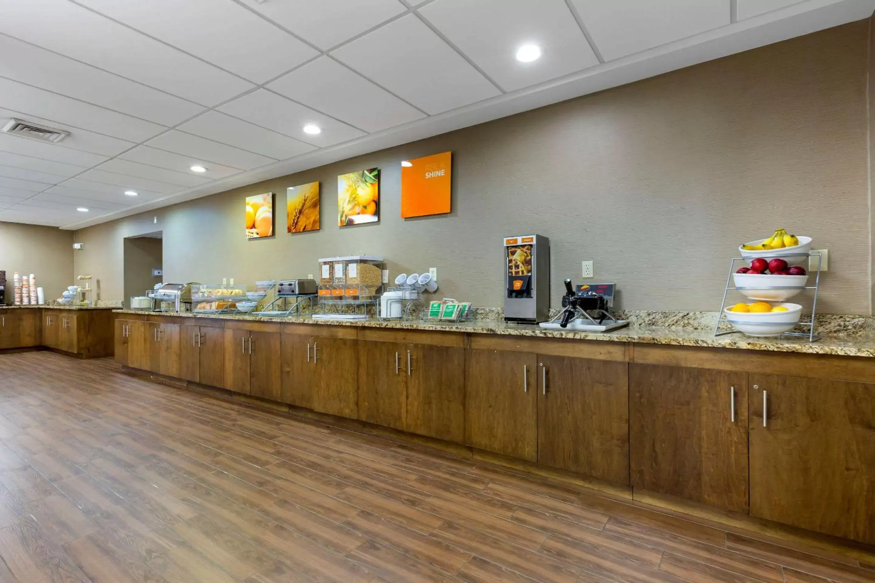 Restaurant/places to eat in Comfort Suites Fredericksburg South
