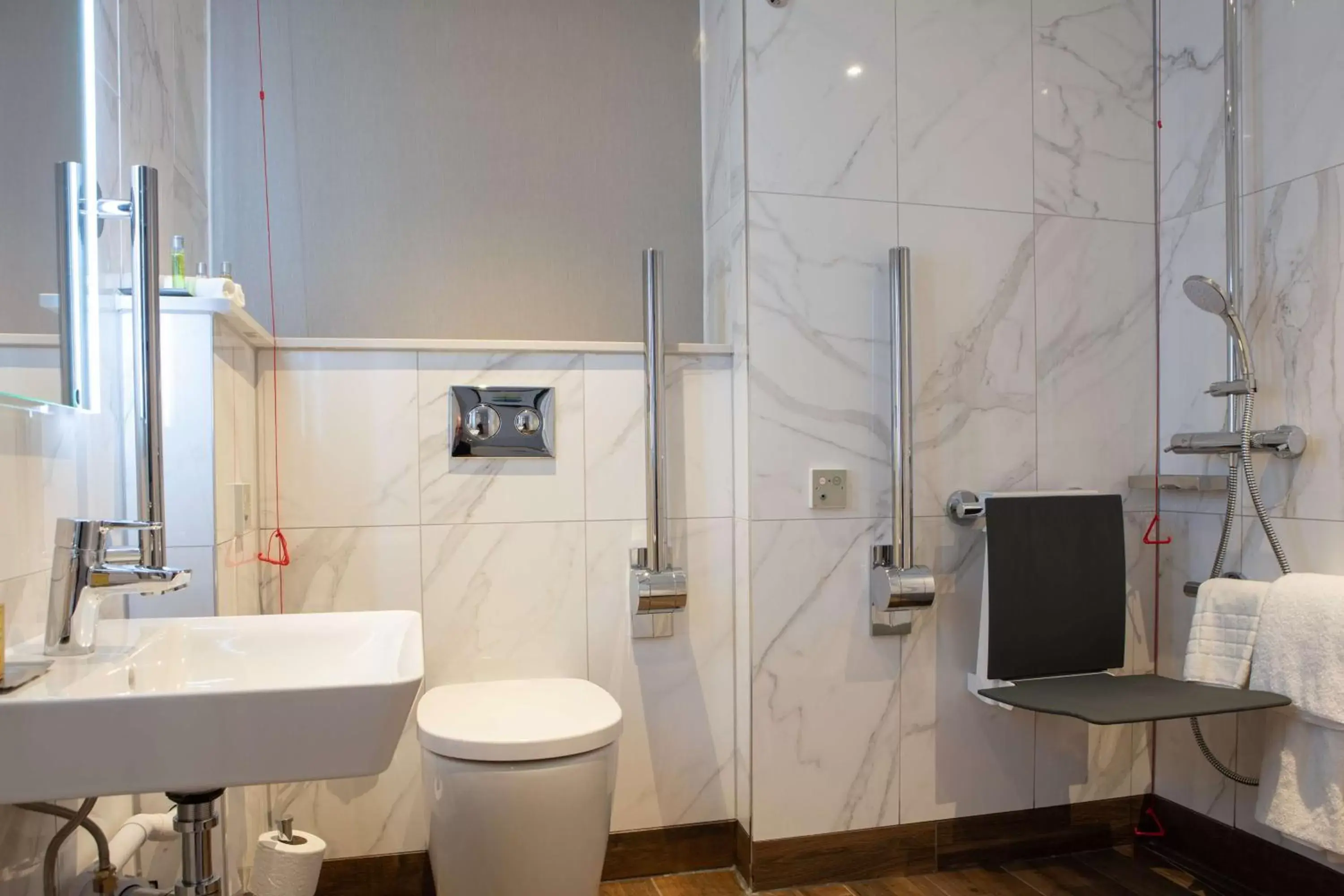 Bathroom in DoubleTree by Hilton Stoke-on-Trent, United Kingdom