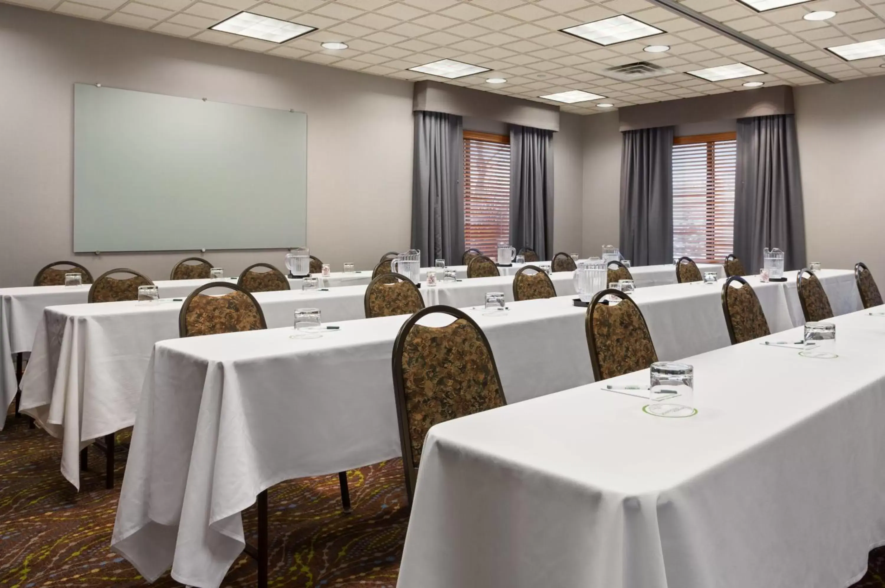 Banquet/Function facilities in Wingate by Wyndham Sylvania-Toledo
