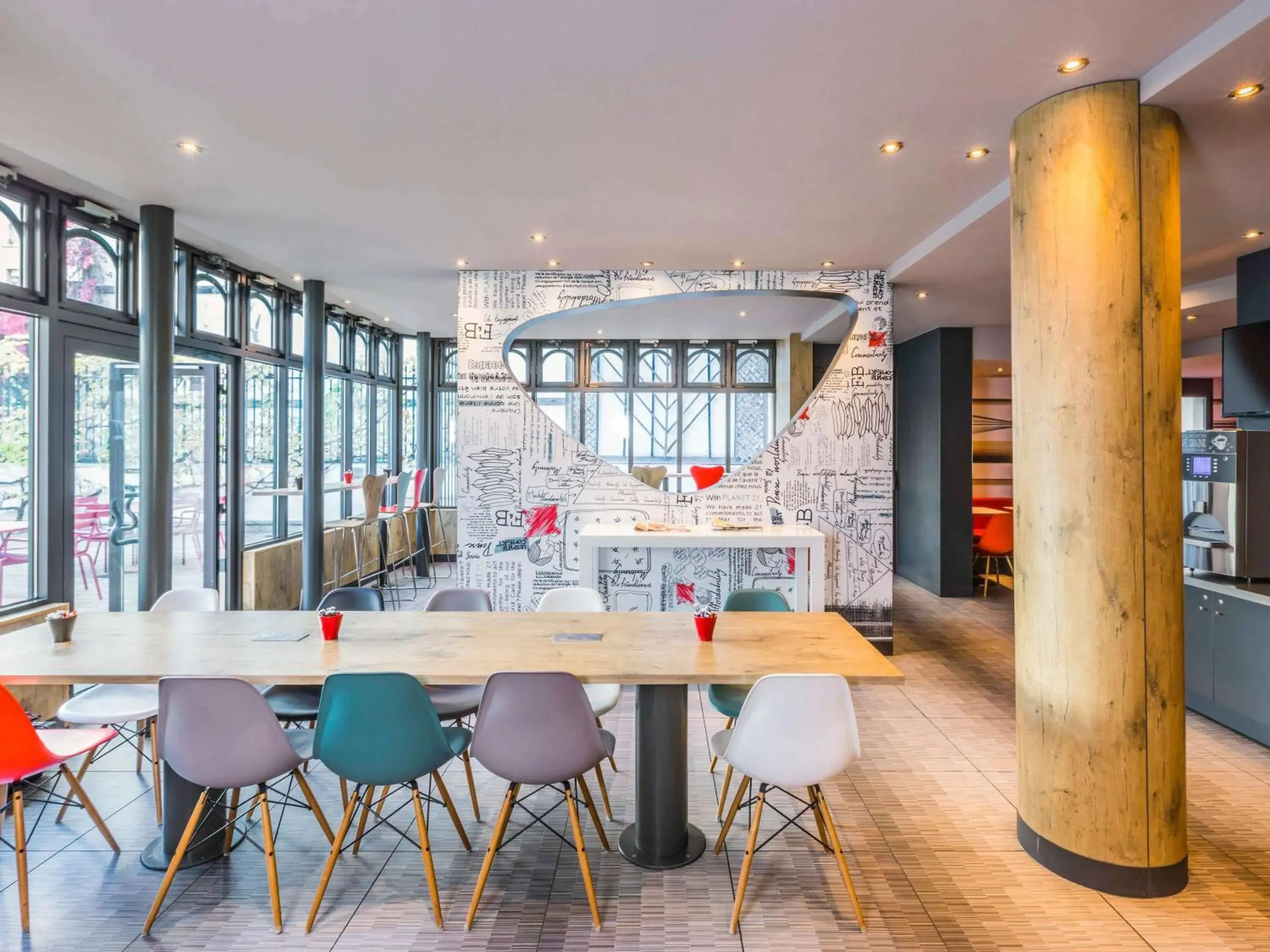 Property building, Dining Area in ibis Paris Gare de Lyon Ledru Rollin 12eme