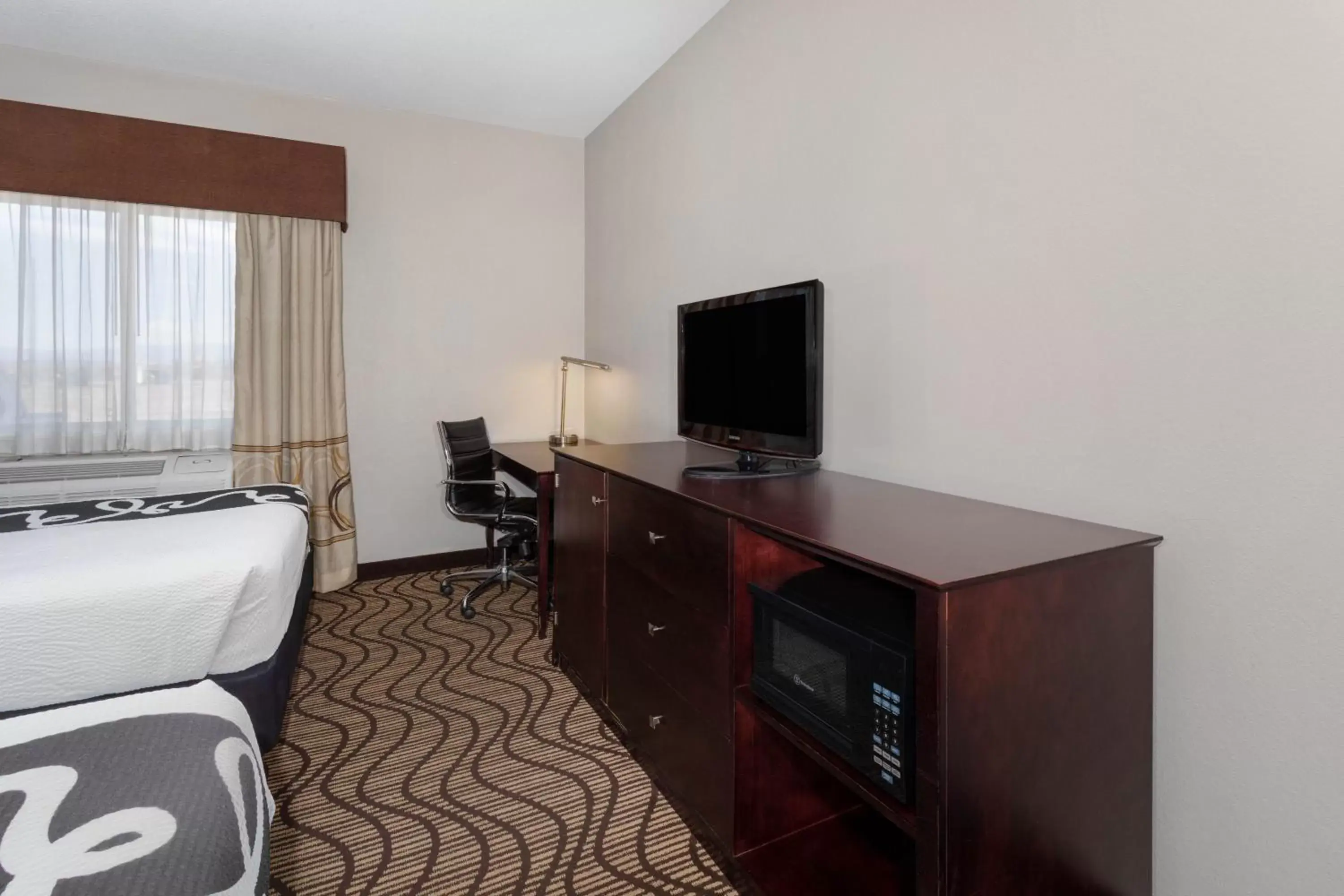 TV and multimedia, TV/Entertainment Center in La Quinta by Wyndham Henderson-Northeast Denver