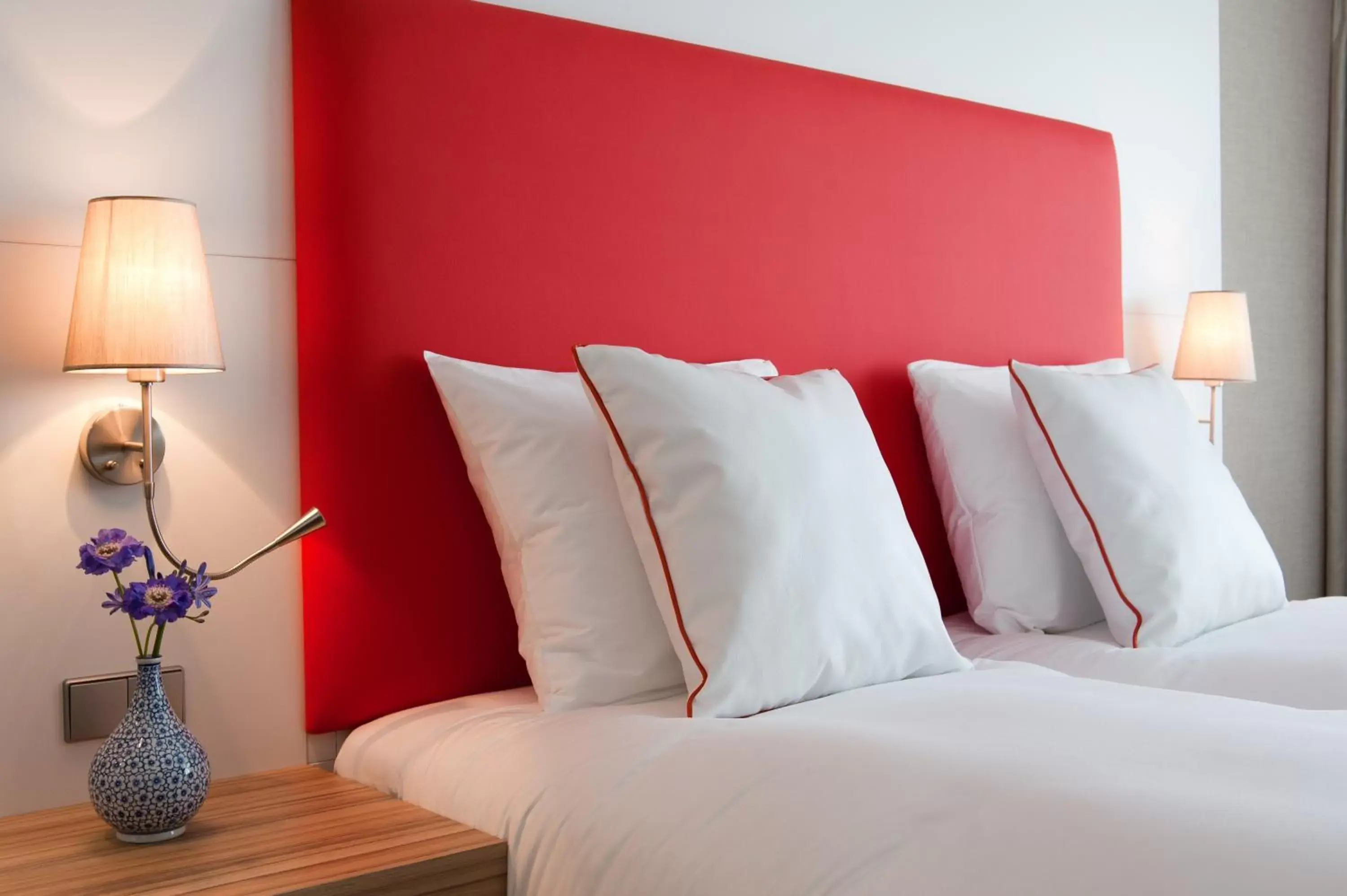 Bedroom, Bed in Van der Valk Hotel A4 Schiphol