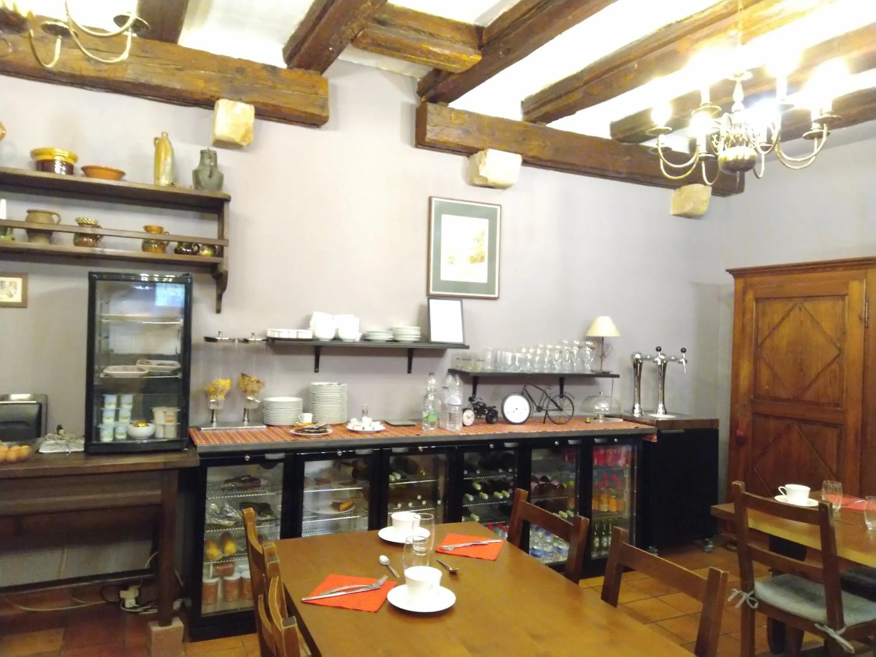 Breakfast in Hôtel Berceau Du Vigneron