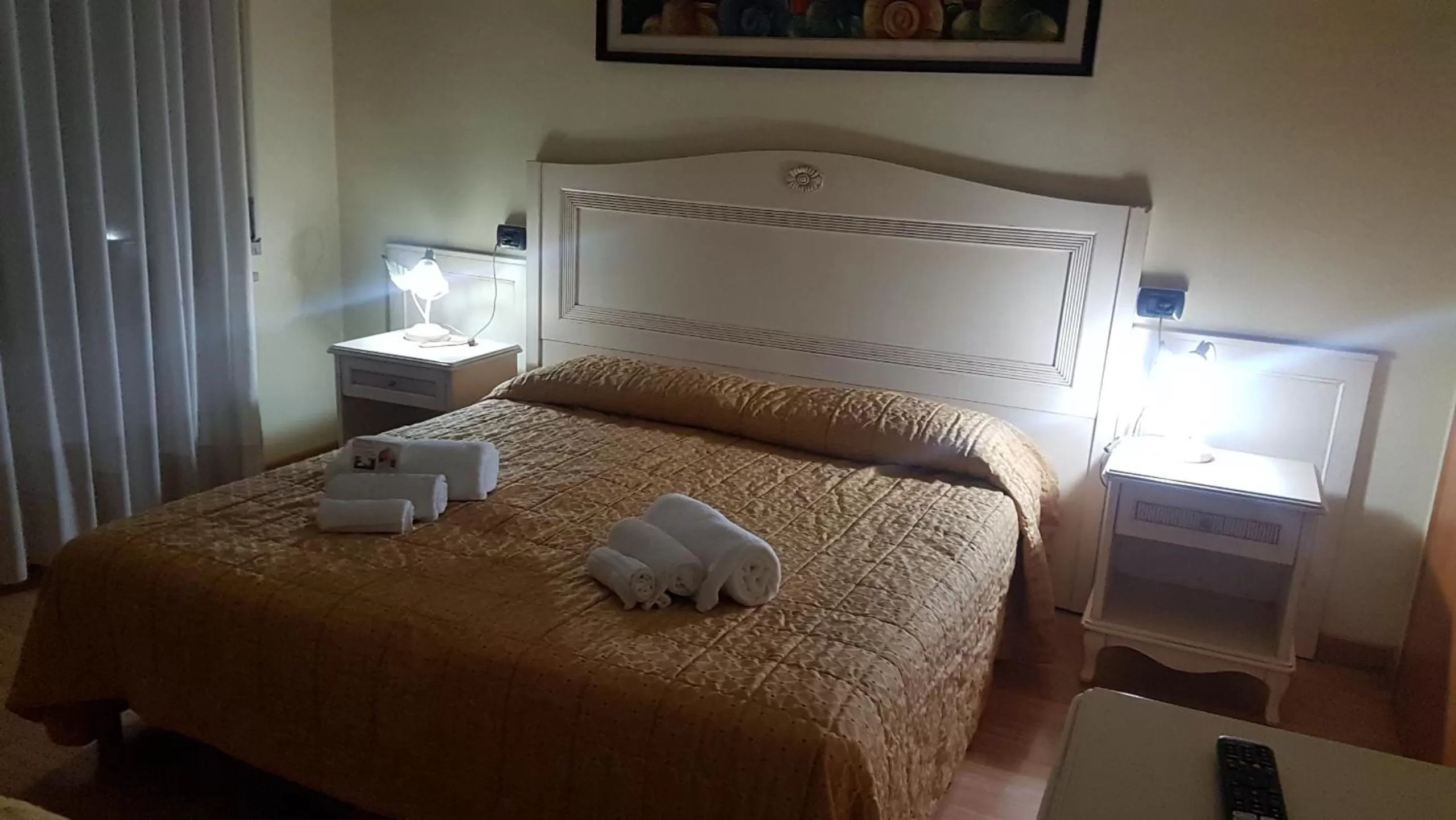 Photo of the whole room, Bed in Hotel Siros