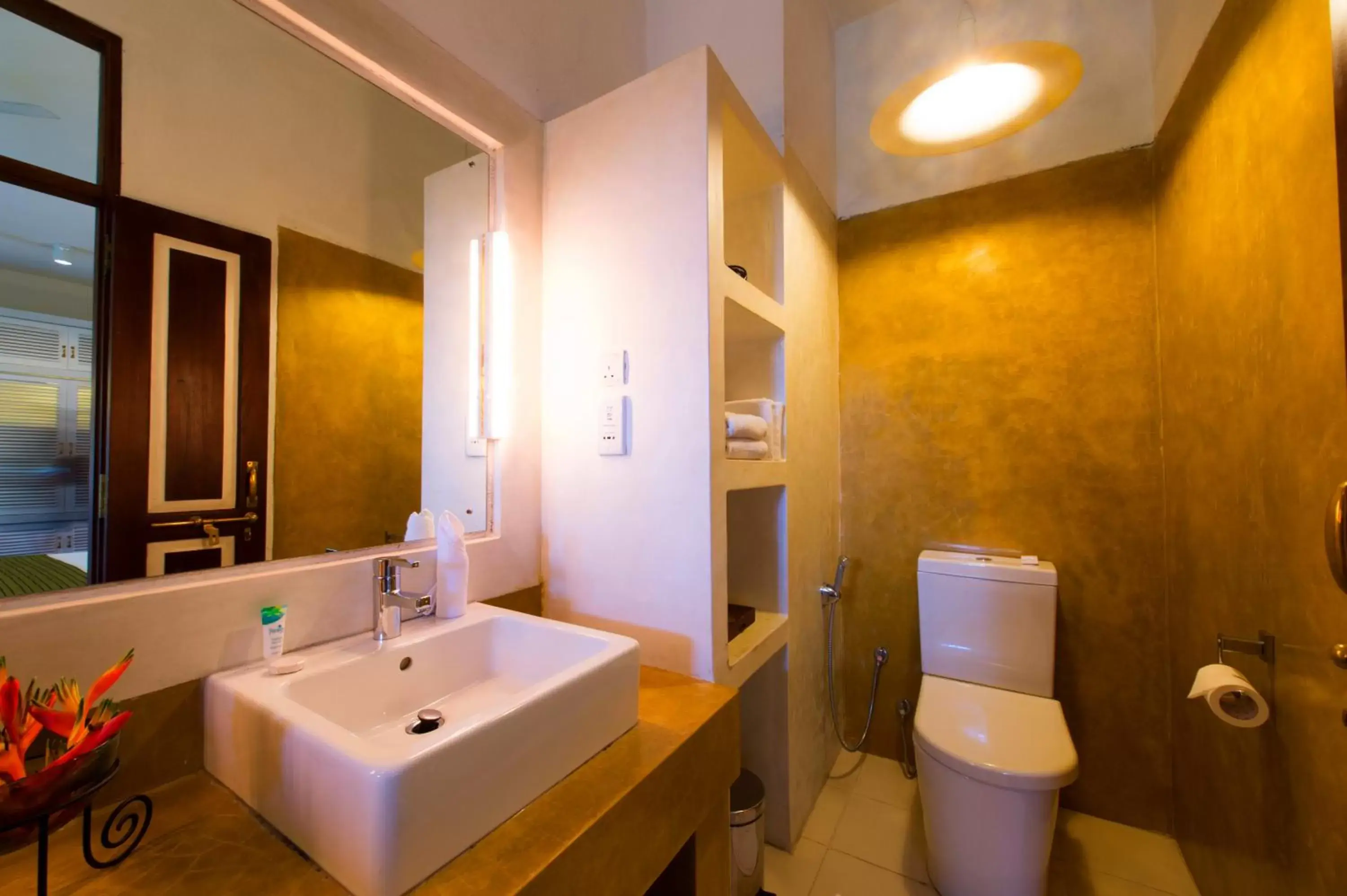 Bathroom in Zylan Colombo Bathroom in Zylan Colombo