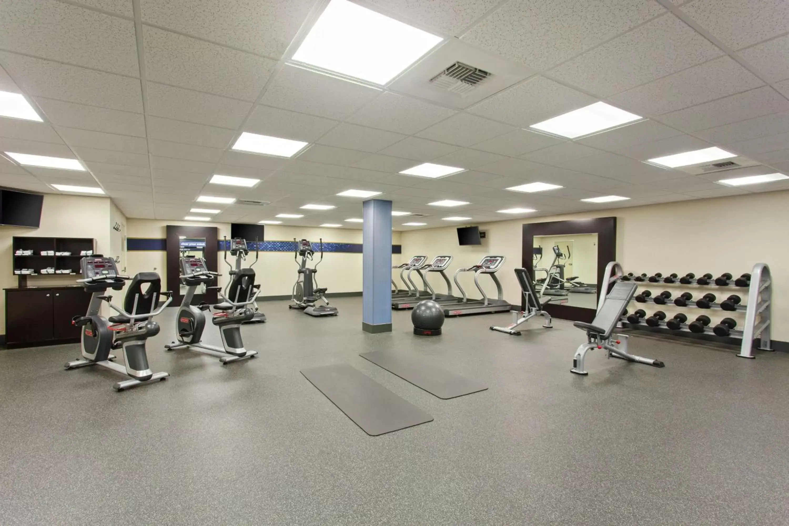 Fitness centre/facilities, Fitness Center/Facilities in Hampton Inn Seattle/Everett Downtown