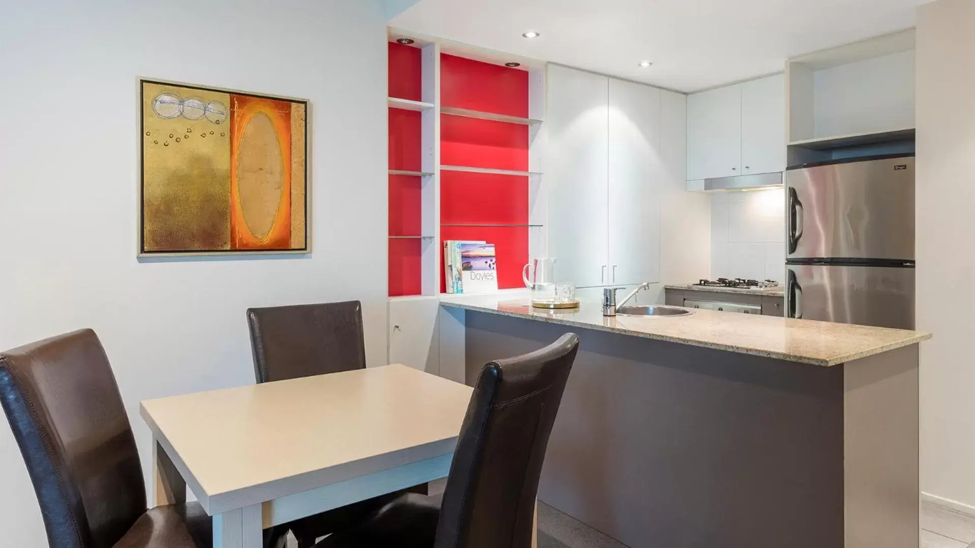 Kitchen or kitchenette, Kitchen/Kitchenette in Oaks Brisbane on Felix Suites