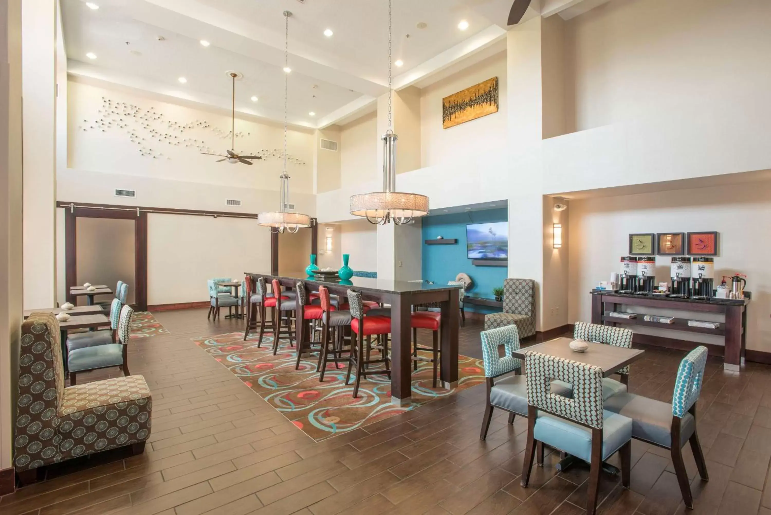 Lobby or reception, Restaurant/Places to Eat in Hampton Inn & Suites Dayton-Airport