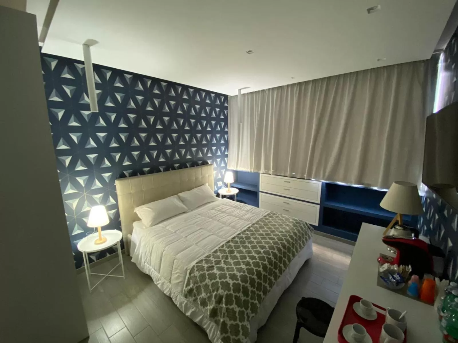 Bedroom, Bed in 2B Fifteen Floor Suite Napoli