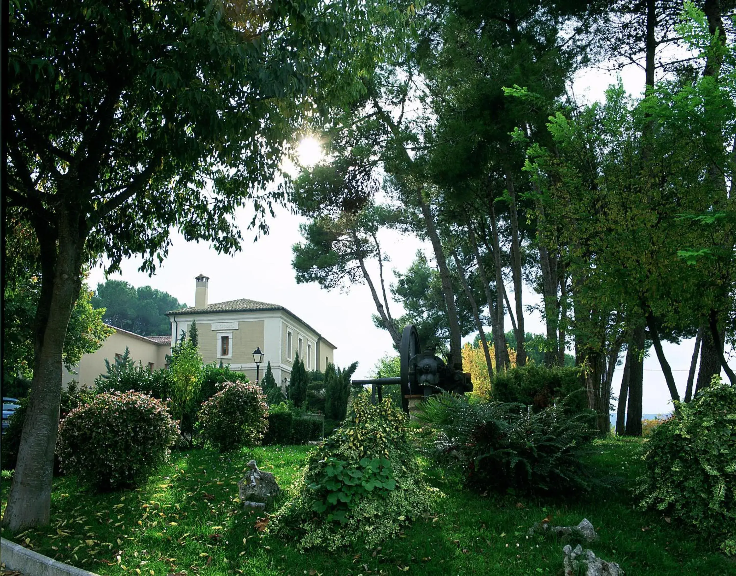 Facade/entrance, Property Building in Hotel L'EstaciÃ³