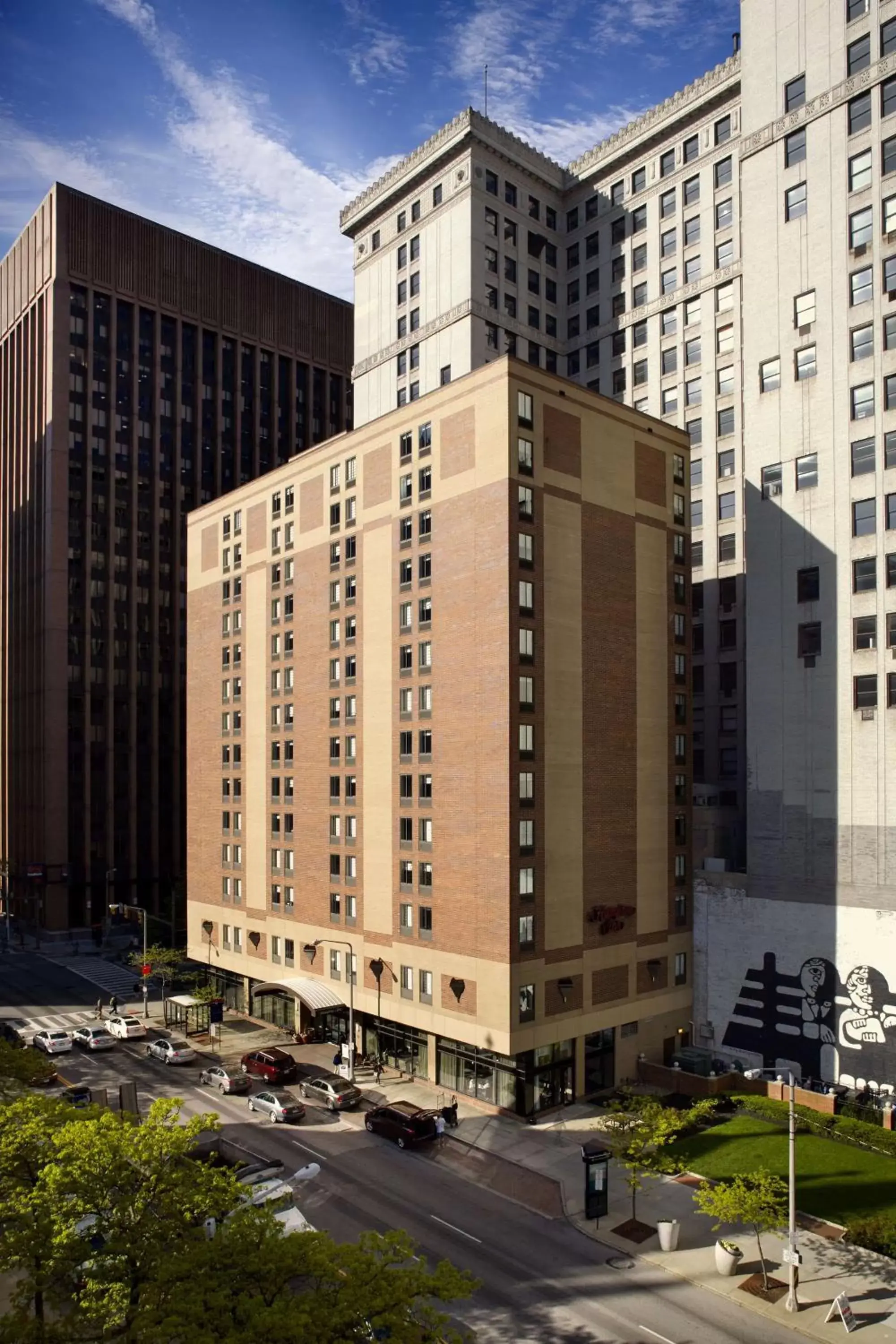 Property Building in Hampton Inn Cleveland-Downtown