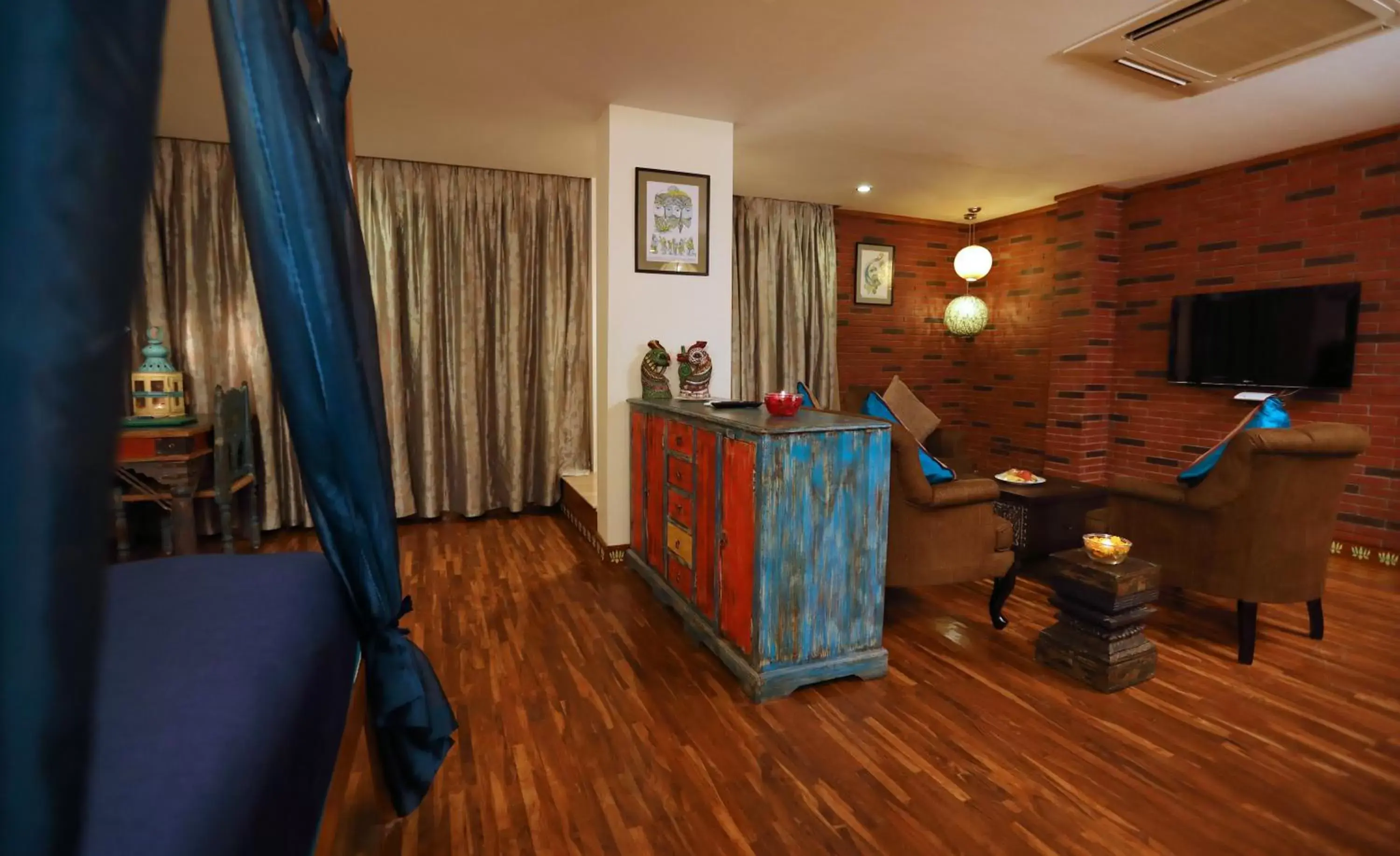 Living room, TV/Entertainment Center in GANGA KINARE- A Riverside Boutique Resort, Rishikesh