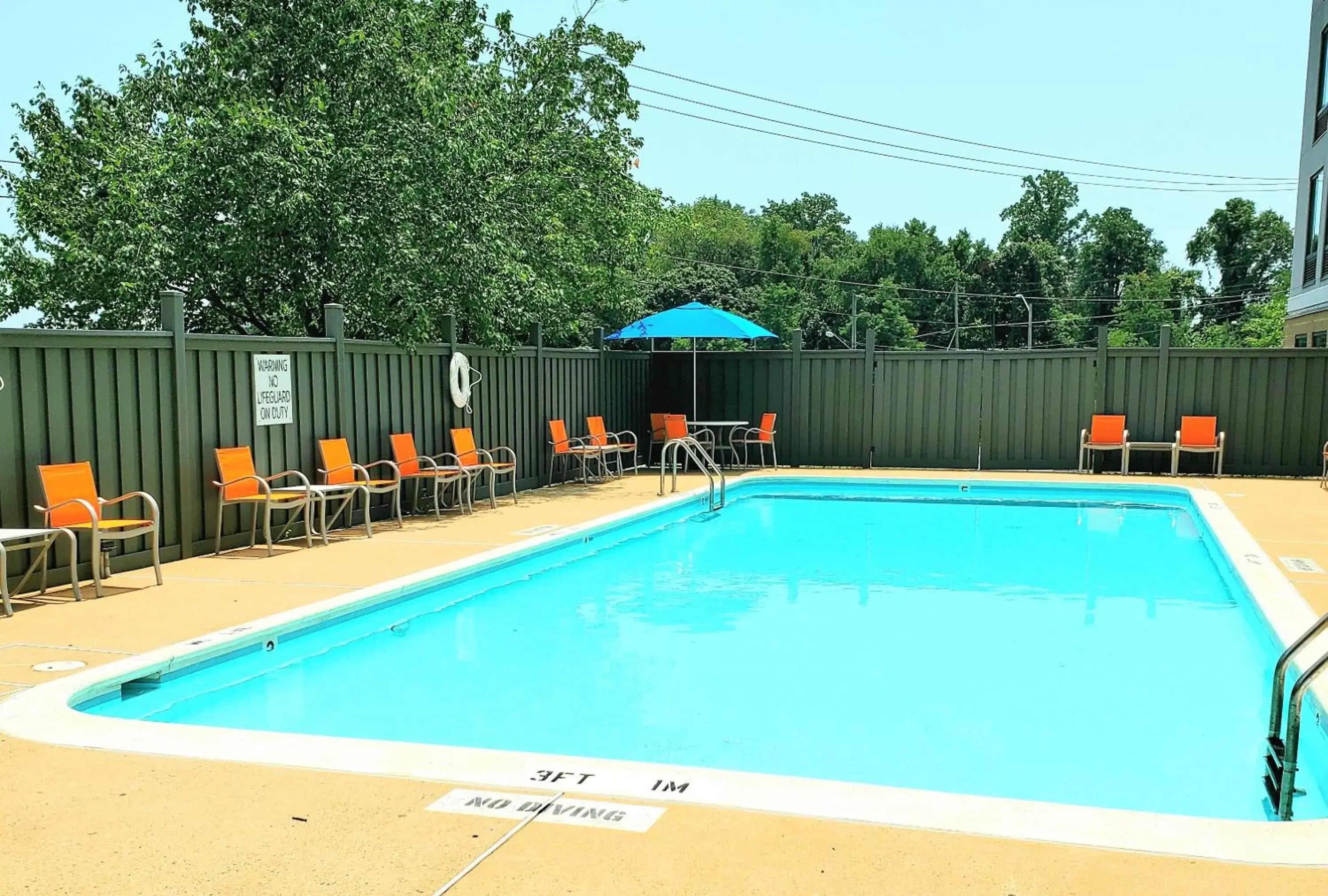 Swimming Pool in Holiday Inn Express - Lorton, an IHG Hotel