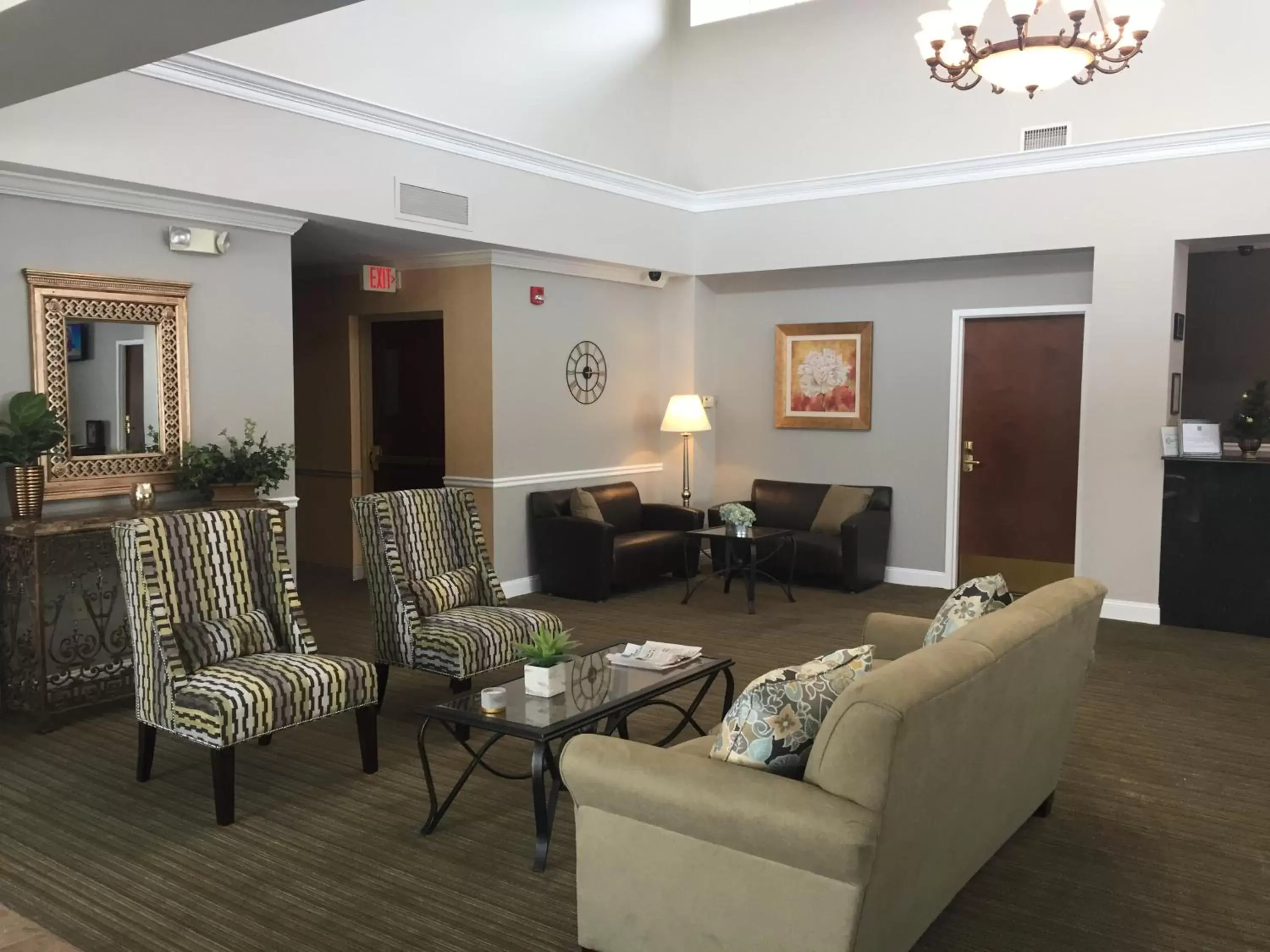 Lobby or reception, Seating Area in Belvedere Inn Schenectady - Albany
