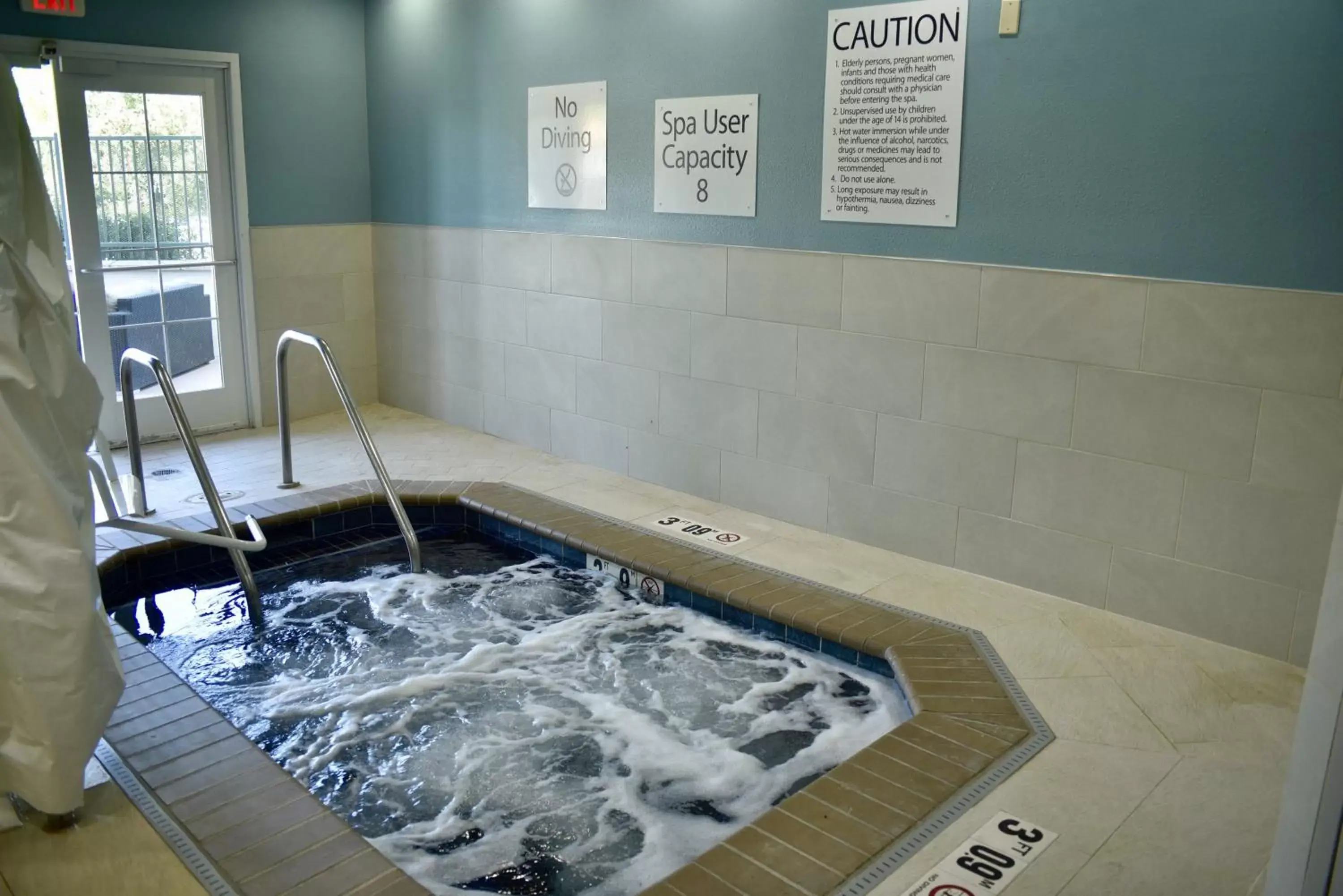 Lobby or reception in Holiday Inn Express Windsor Sonoma Wine Country by IHG Lobby or reception in Holiday Inn Express Windsor Sonoma Wine Country by IHG