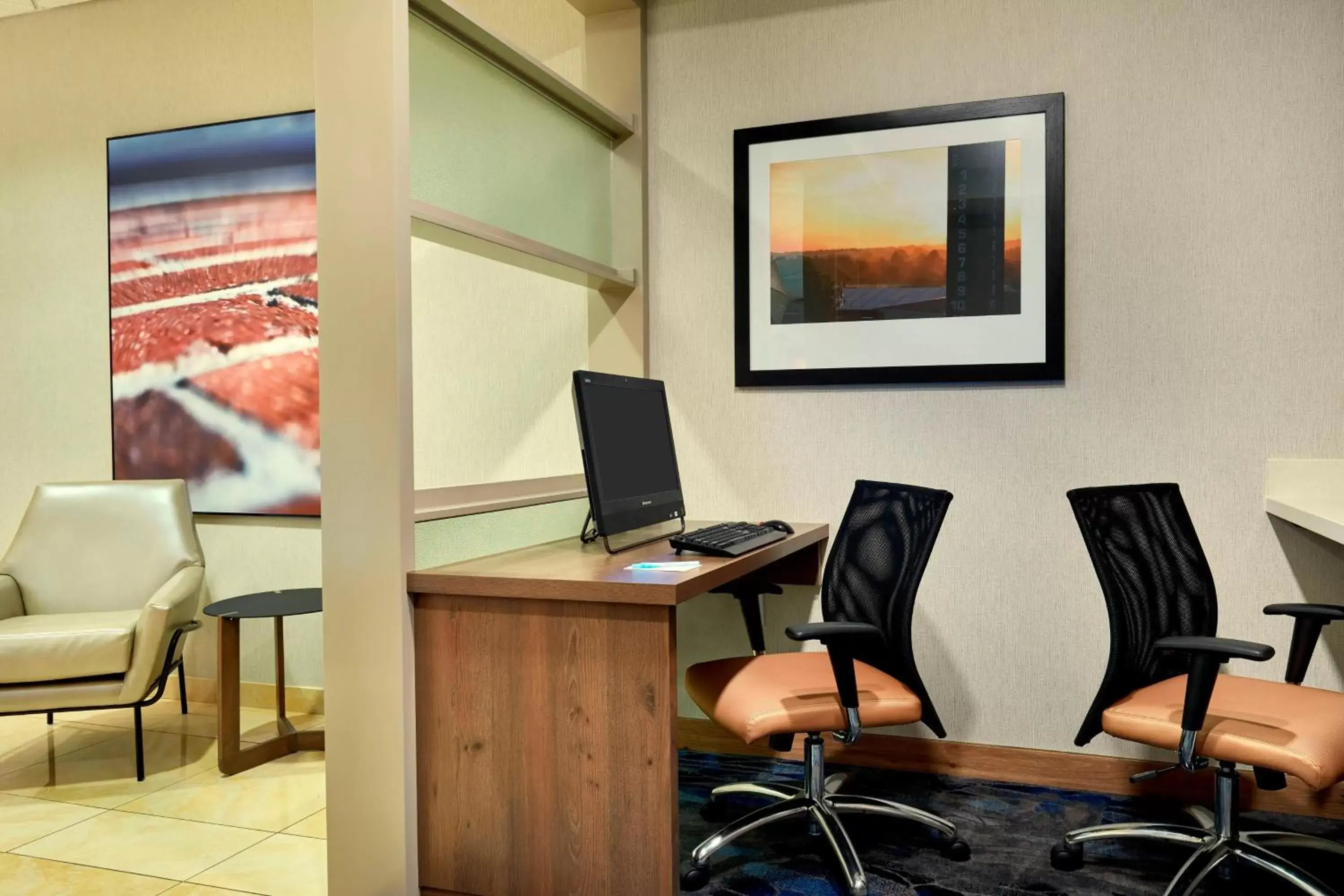 Business facilities in Fairfield Inn Suites Indianapolis Downtown